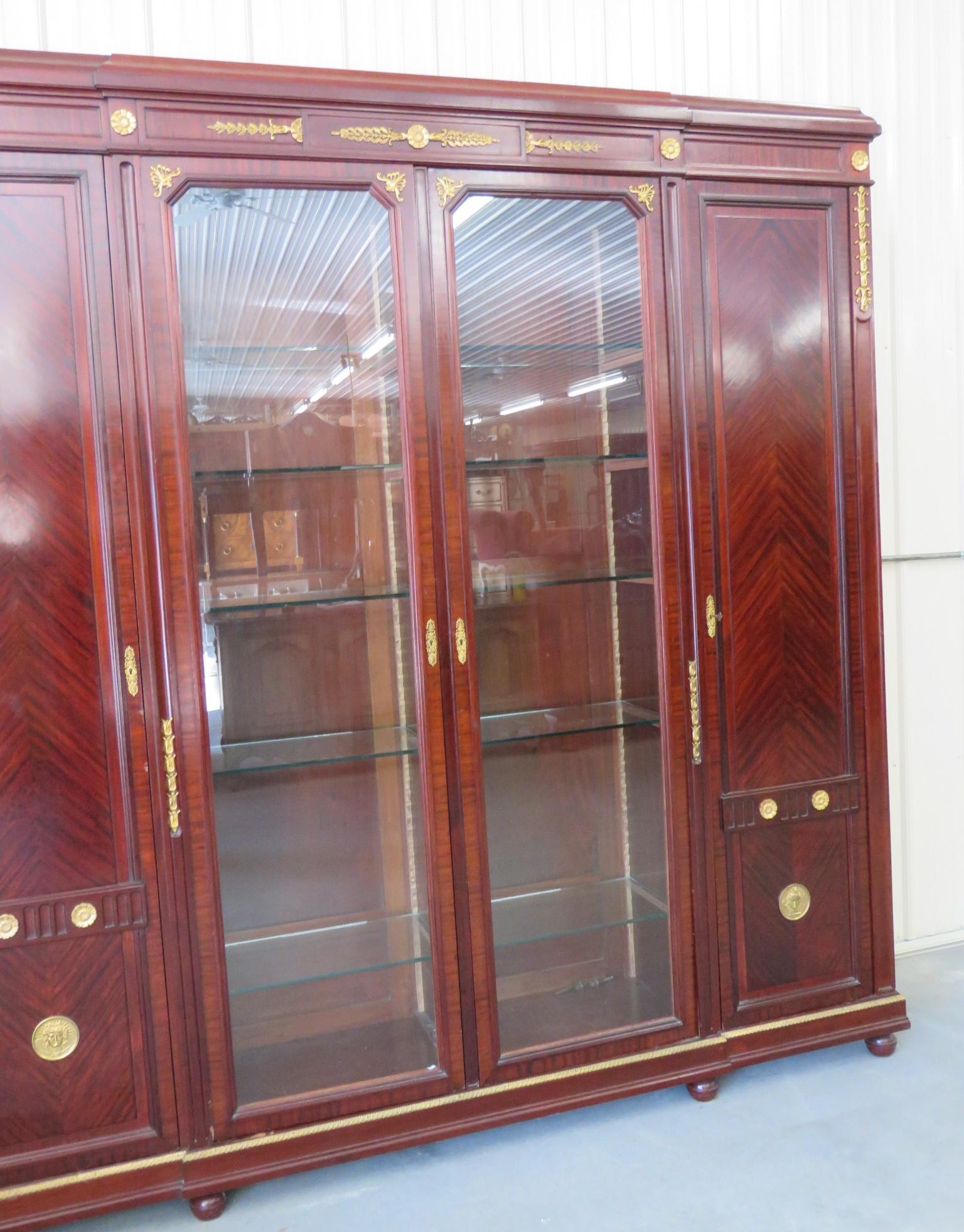 Ottone Frontale francese Luigi XVI in legno di palissandro in stile Regency con montatura in ottone in vendita