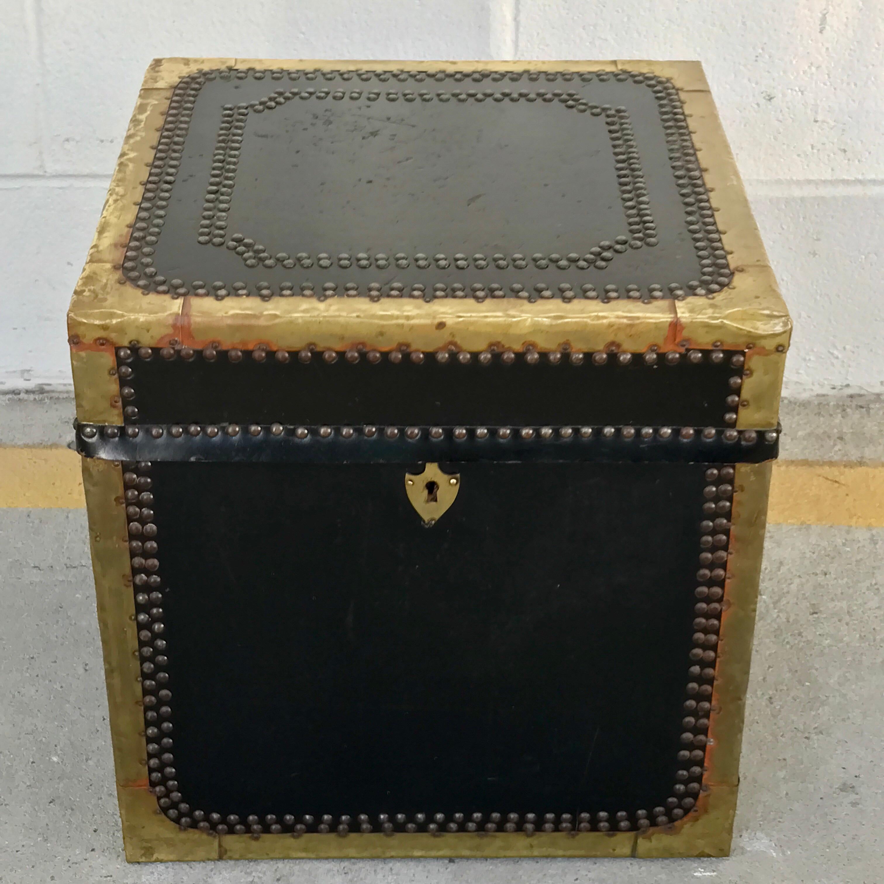 19th Century Regency Style Brass-Mounted Leather Cube Trunk For Sale