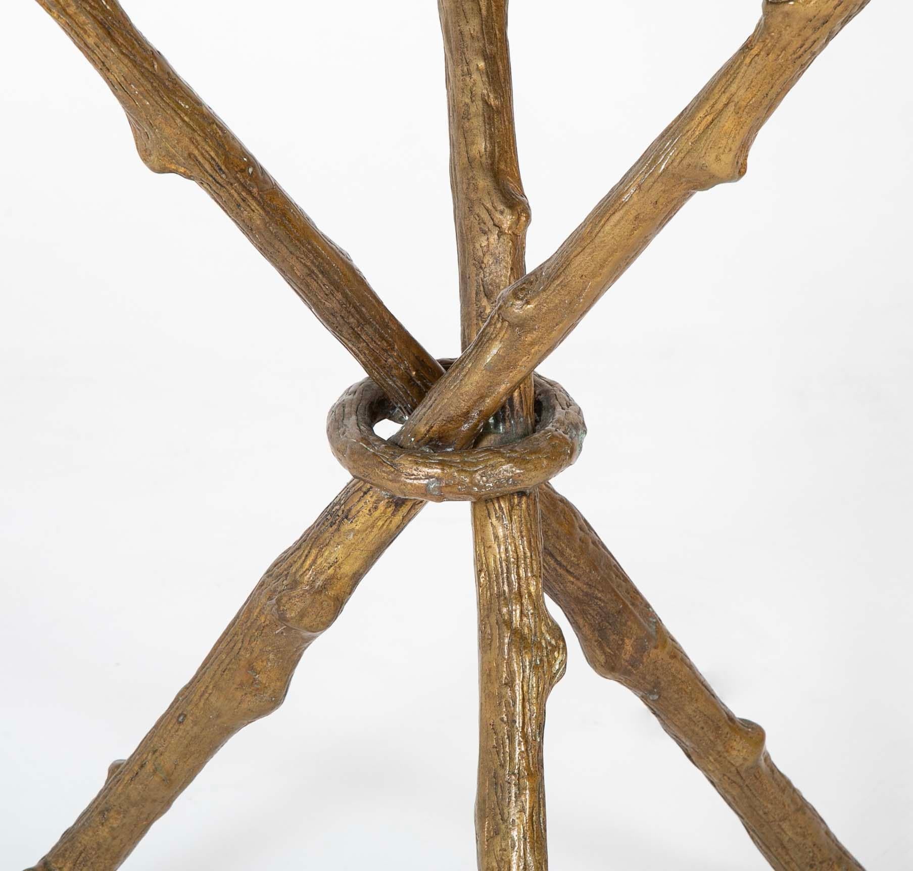 Regency Style Bronze Round Tripod Side Table With Polished Black Granite Top in vendita 1