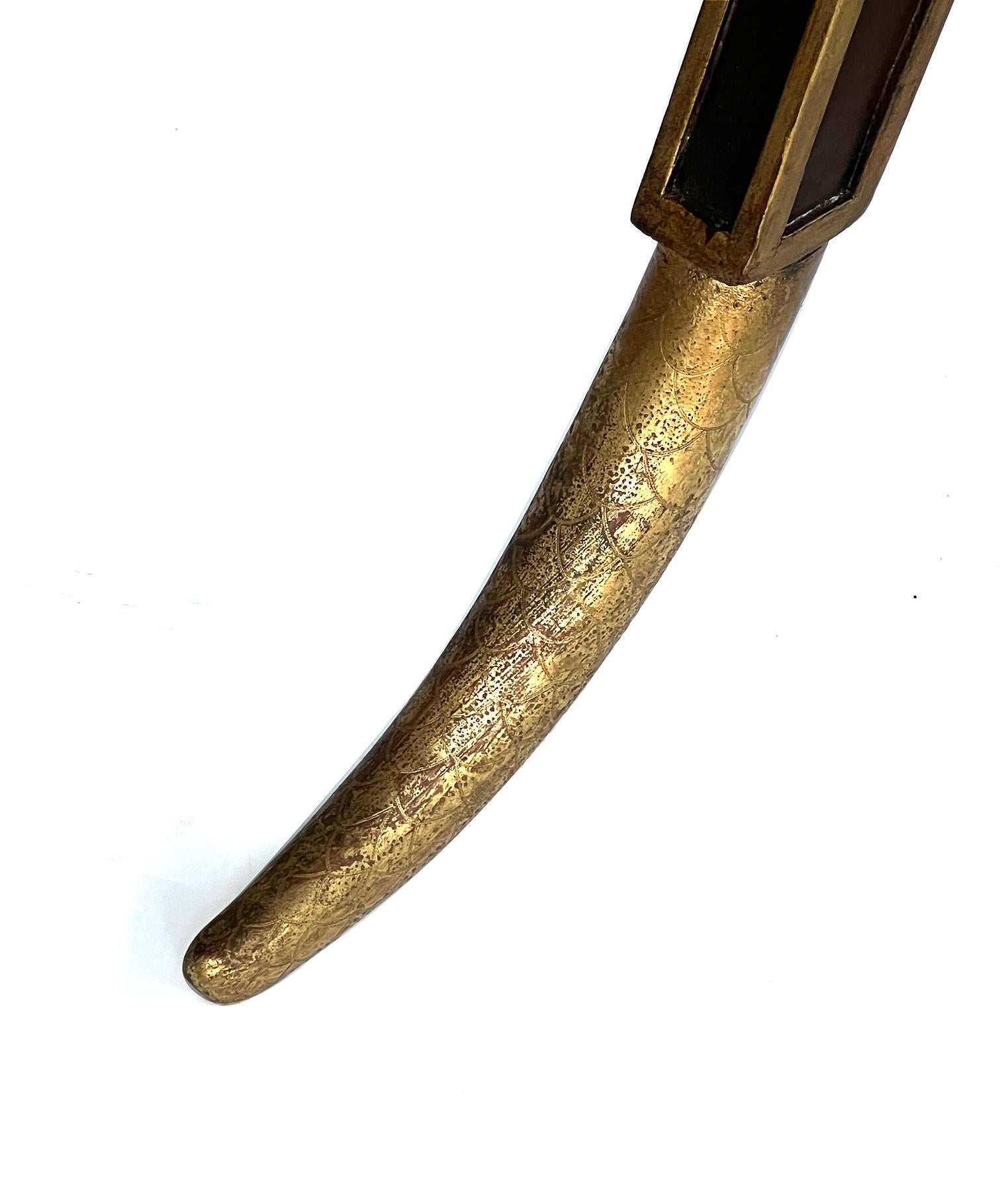 Banc de style Régence, laqué brun et doré à la parcelle, avec supports évasés Bon état - En vente à San Francisco, CA