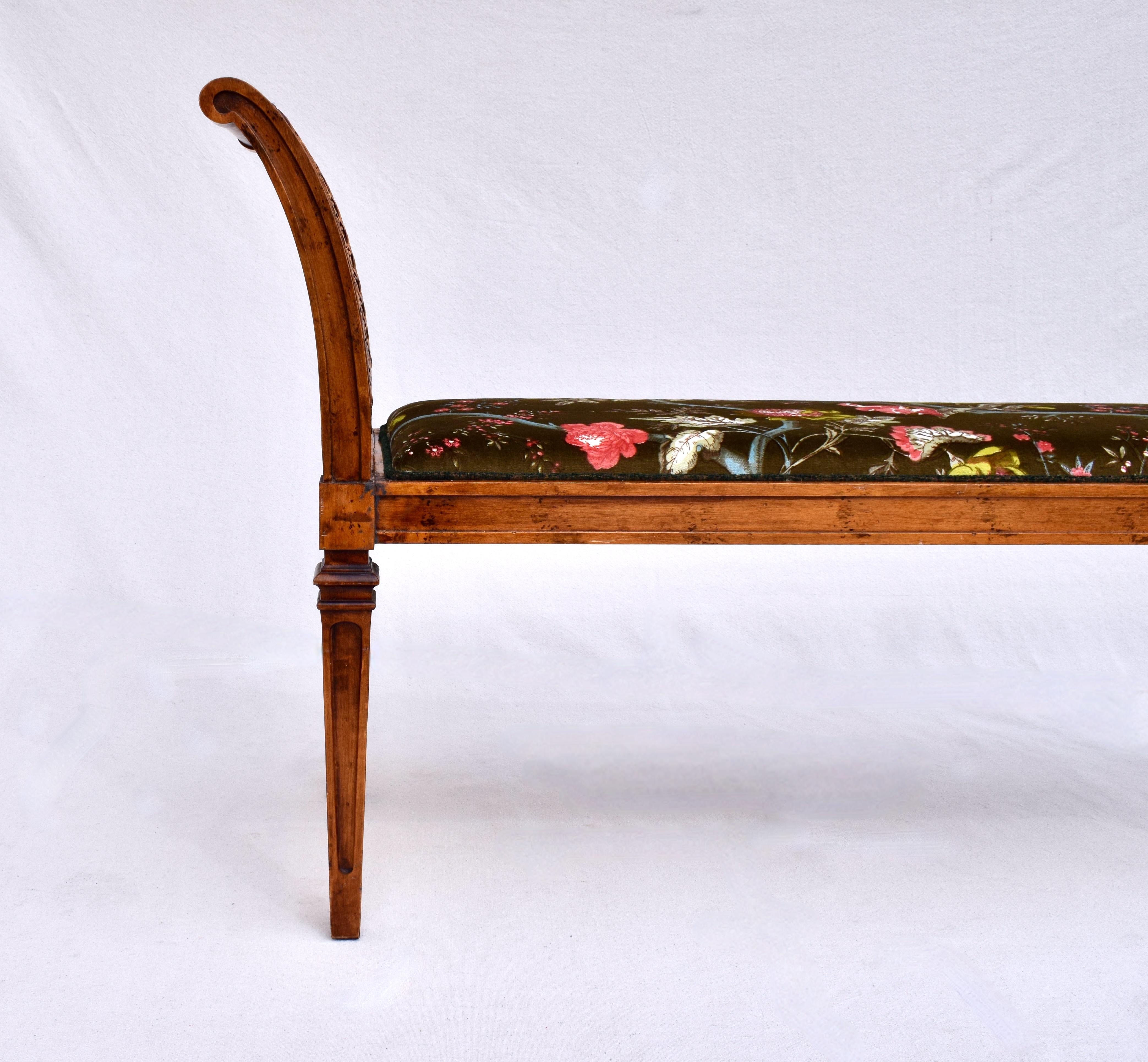Hollywood Regency Cane Window Bench 1960's In Good Condition In Southampton, NJ