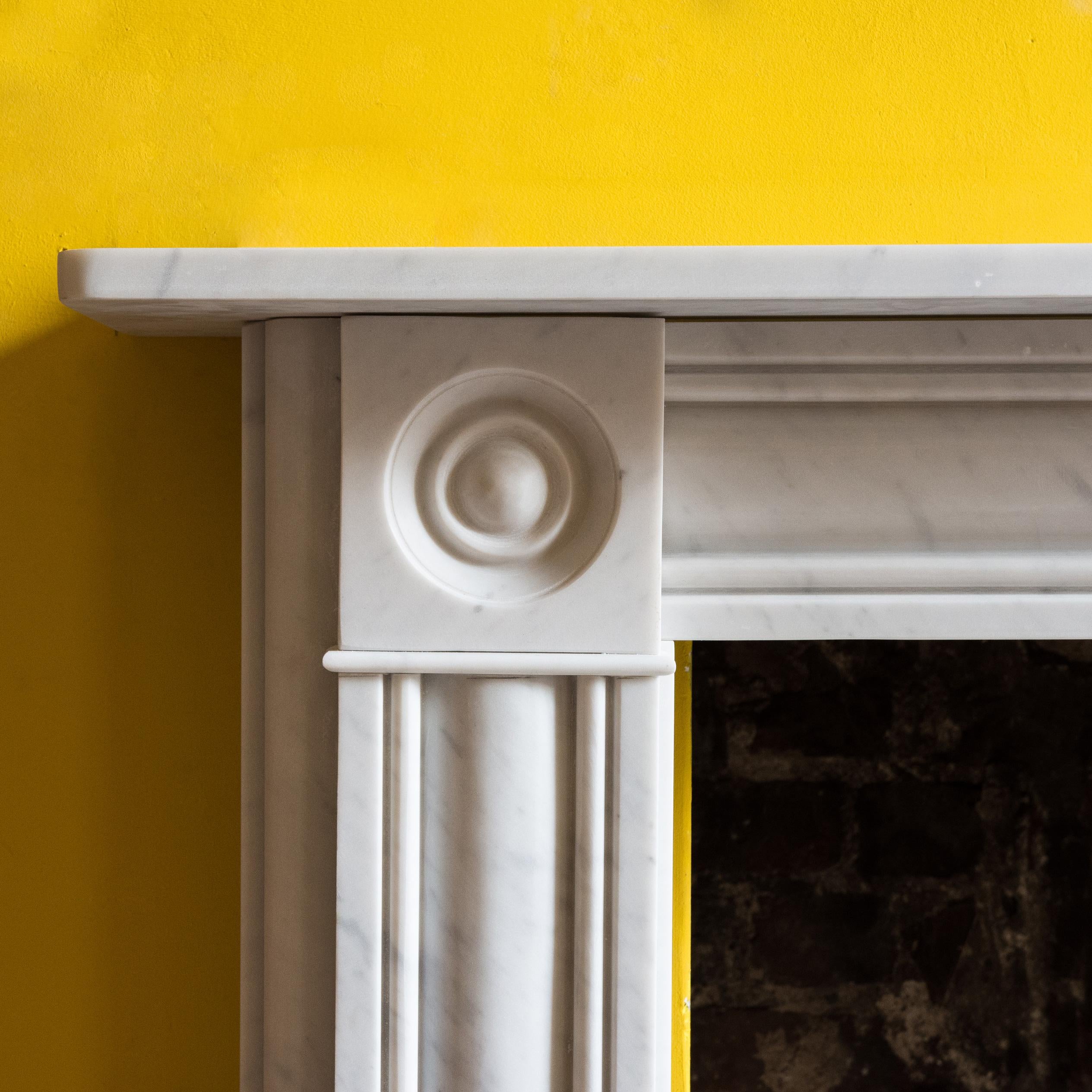 Regency Style Carrara Marble Bullseye Fireplace In New Condition In London, GB