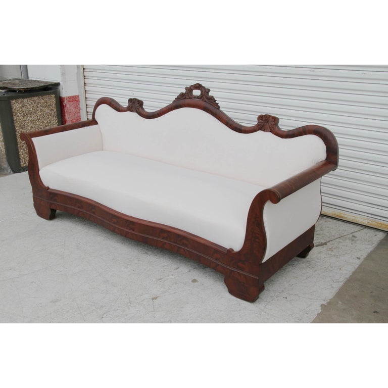 Regency Style Carved Antique Sofa In Good Condition For Sale In Pasadena, TX