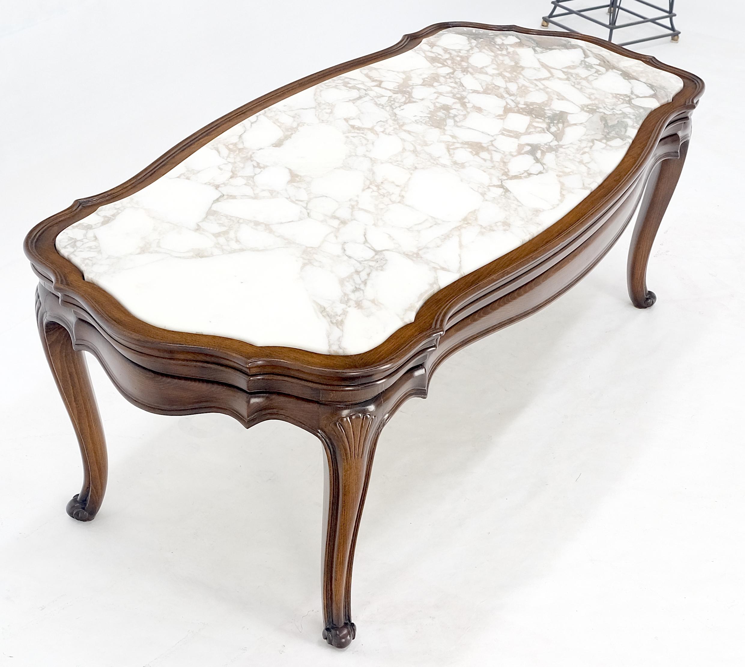 Regency Style Carved Walnut Base Figural Marble Top Elongated Coffee Table MINT! In Good Condition In Rockaway, NJ