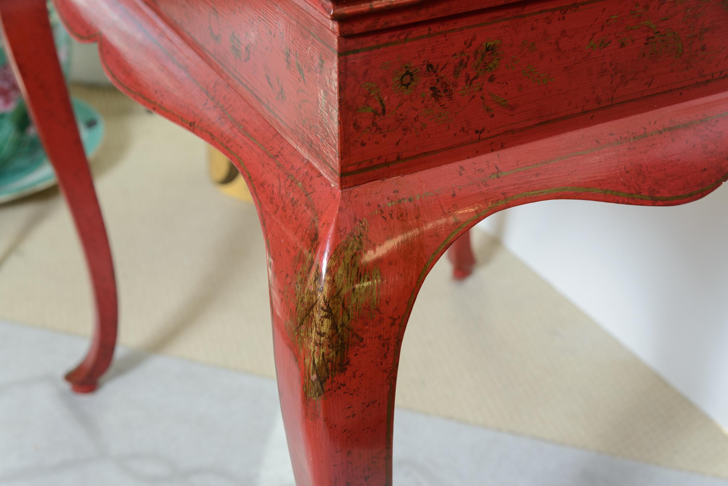 Wood Regency Style Center Table with Chinese Red Lacquered &Gold Decor For Sale