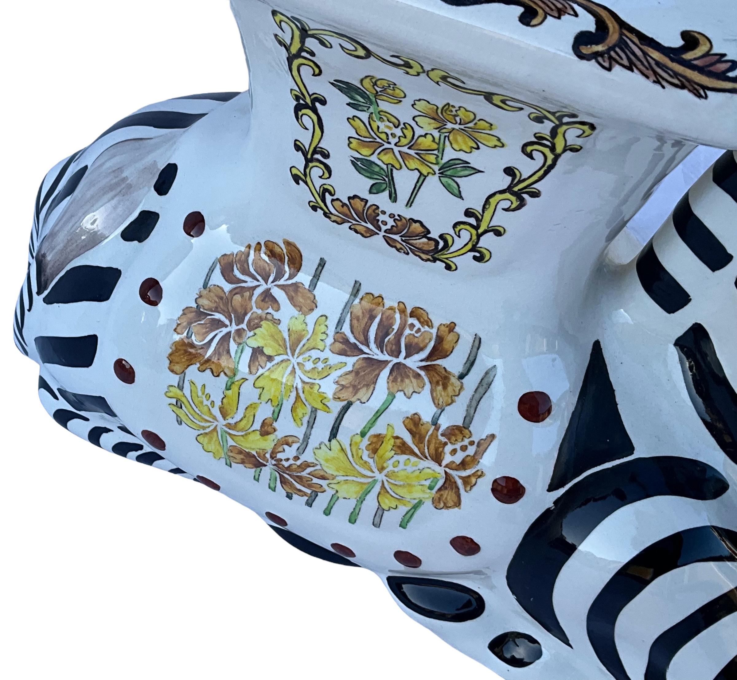 Regency Style Ceramic Zebra Garden Seat Or Side Table - Patio Garden Sunroom  In Good Condition In Kennesaw, GA