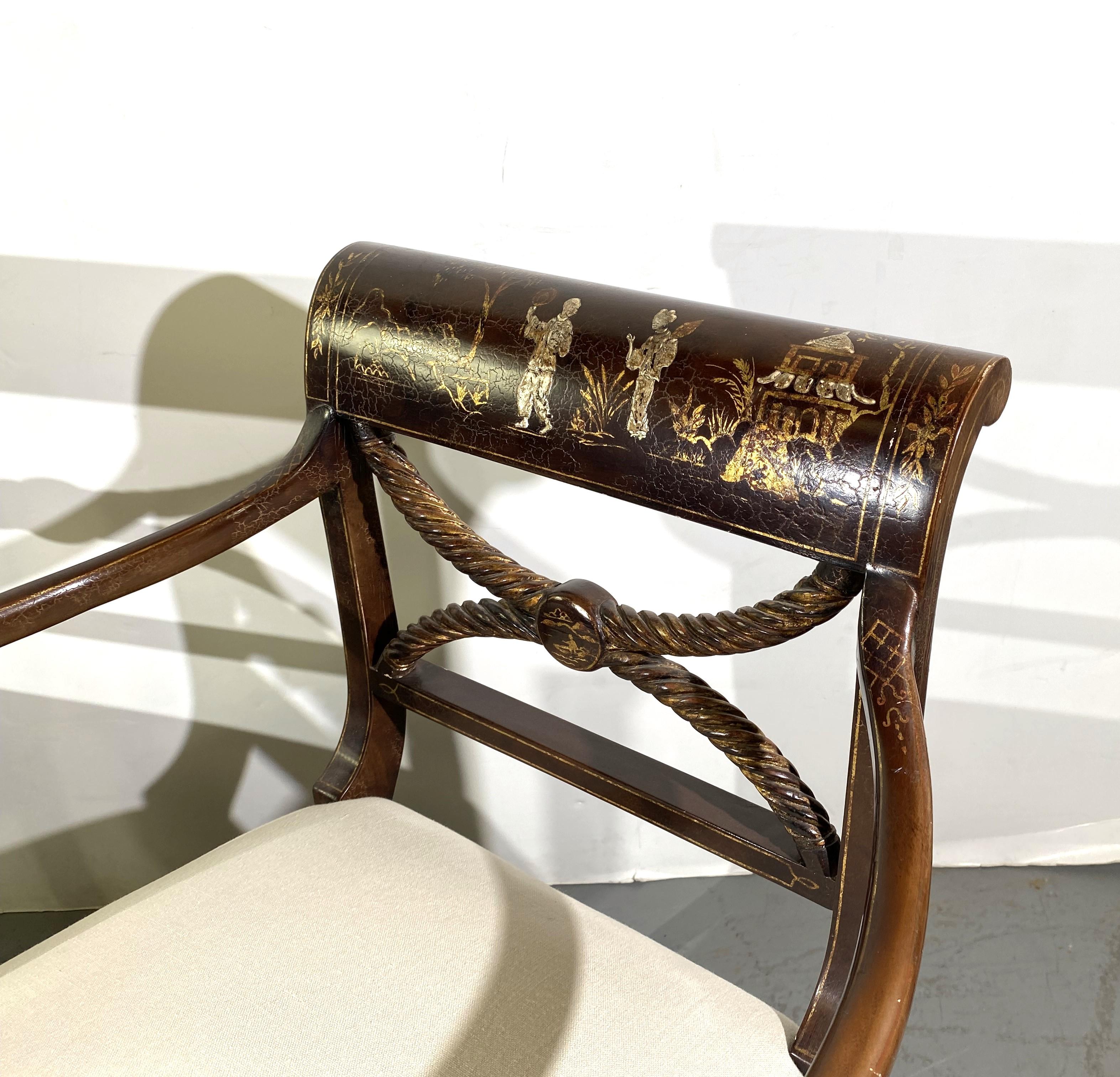 Poltrone in stile Regency inglese dipinte a mano in stile cineseria.