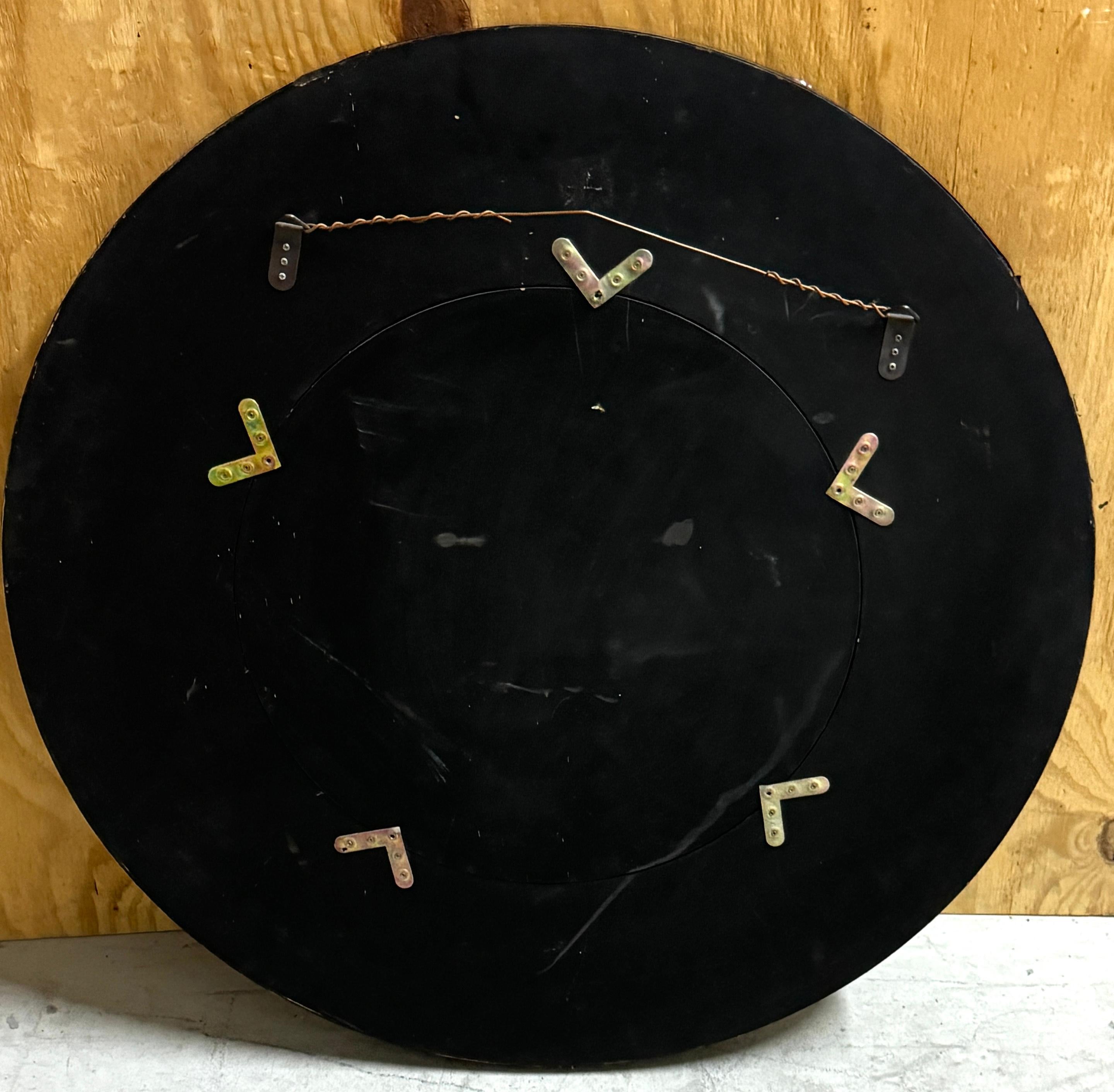 Miroir circulaire de style Régence en laiton et laque avec convexe en vente 1