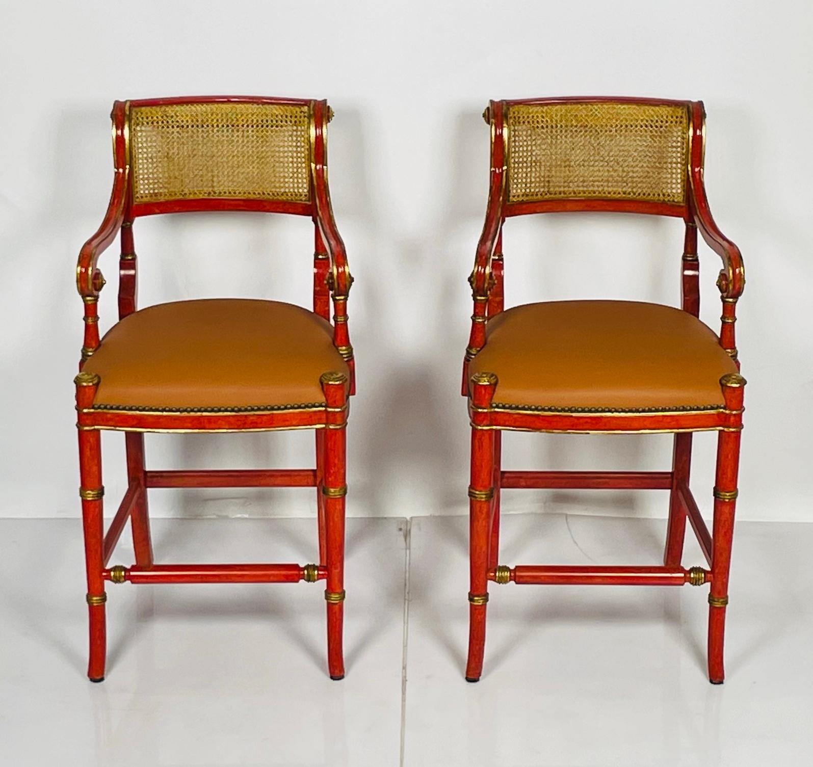 Fin du 20e siècle Tabourets de comptoir de style Régence avec assise en cuir et doré en vente
