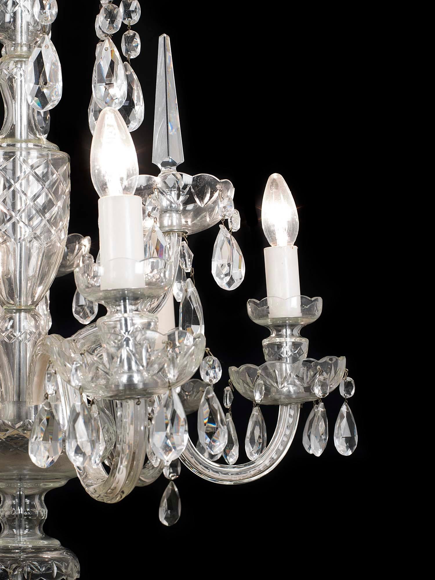 Regency Style Cut Glass Nine Branch Chandelier In Good Condition For Sale In London, GB