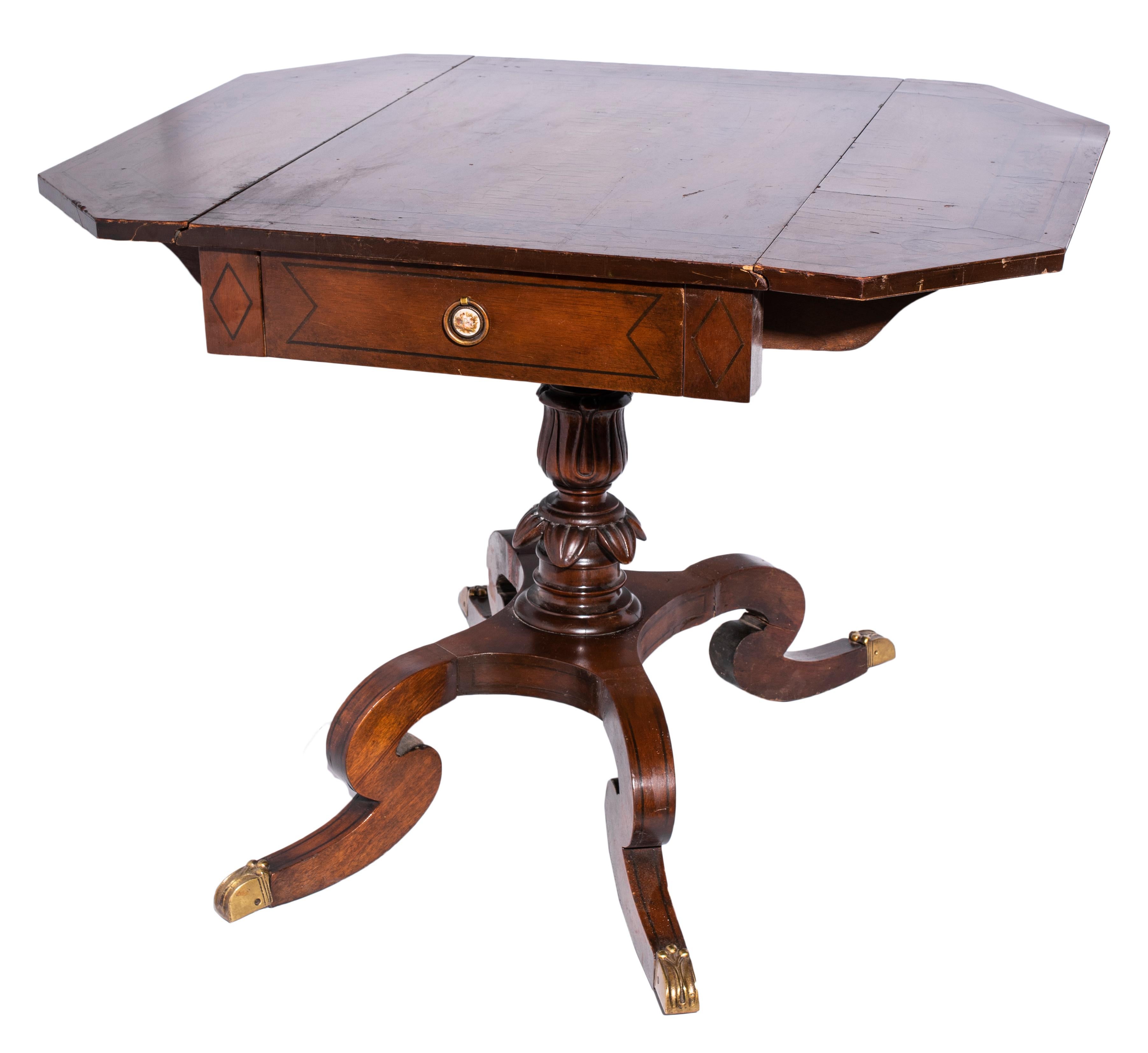 Regency Style Drop Leaf Sofa Table In Good Condition For Sale In New York, NY