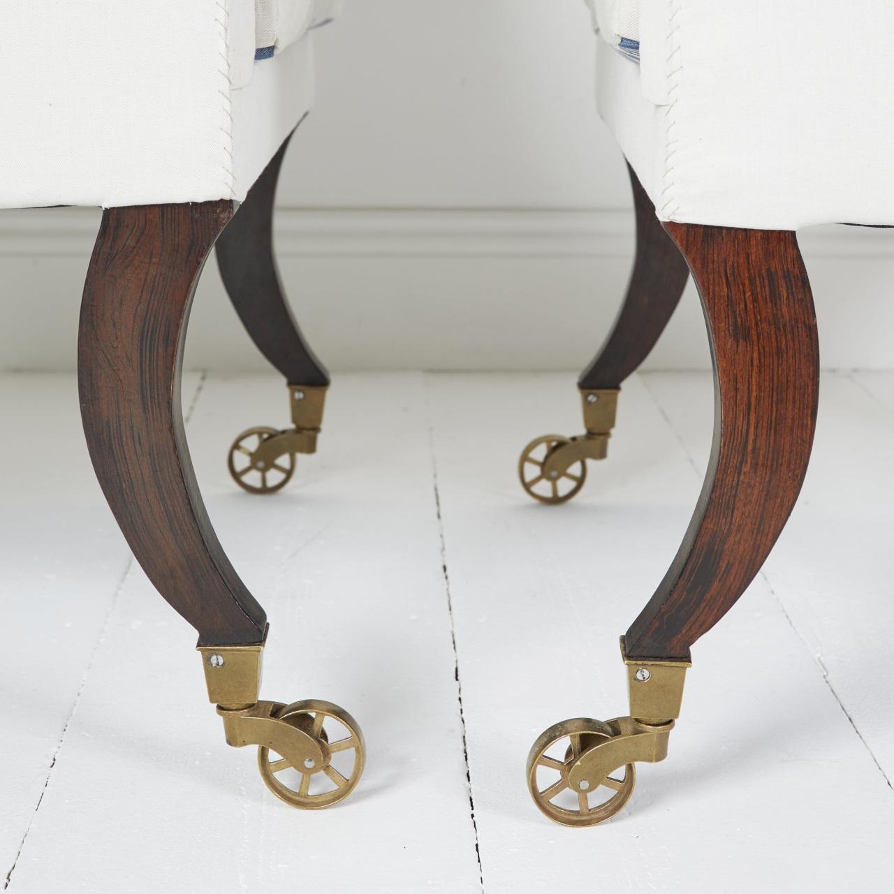 Fauteuils de bibliothèque anglais de style Regency Neuf - En vente à Stroud, GB