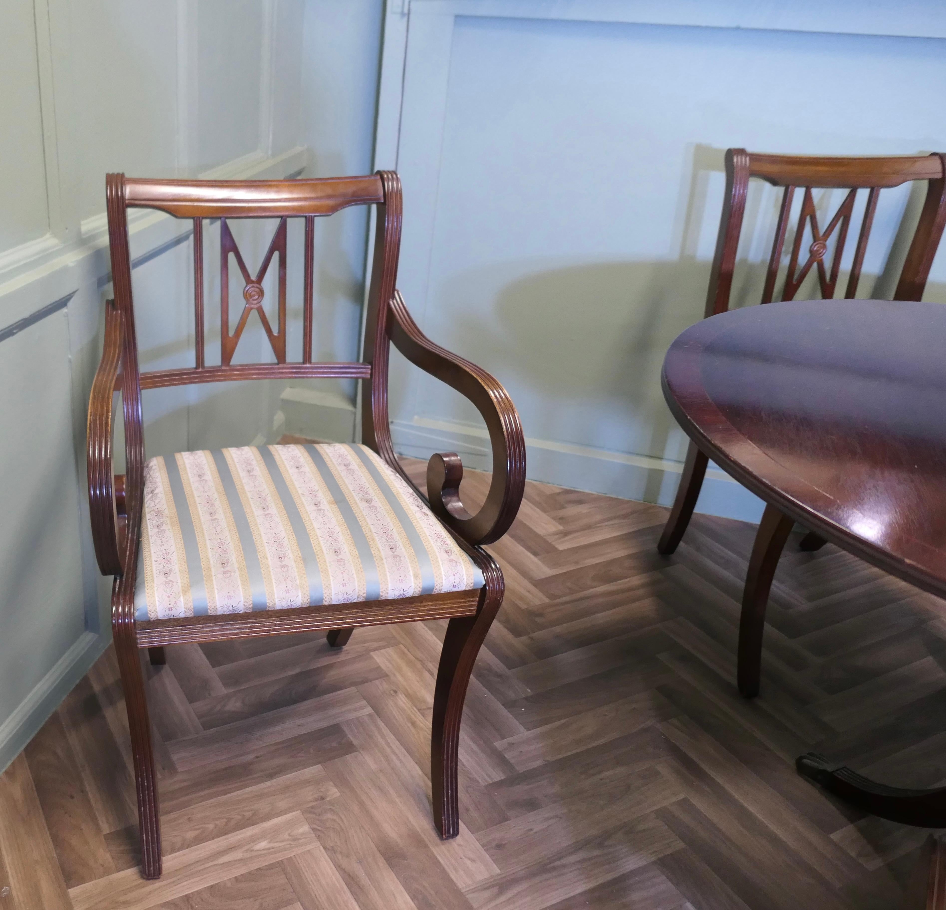 Regency Style Extending Dining Table and 6 Chairs For Sale 1