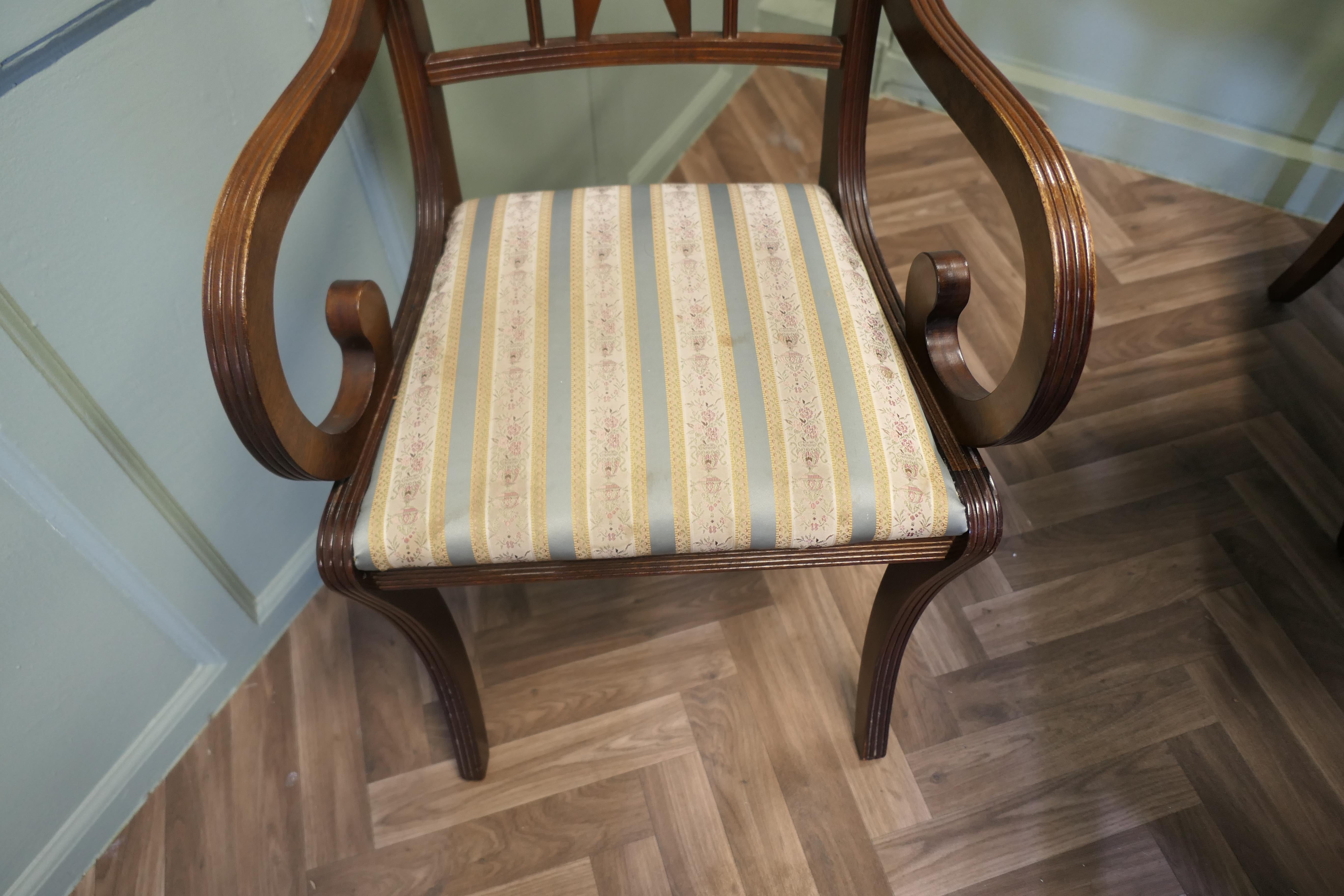Regency Style Extending Dining Table and 6 Chairs For Sale 2