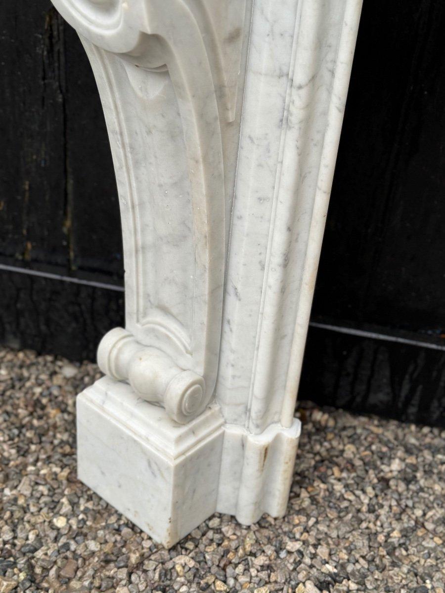 Regency Style Fireplace In White Carrara Marble, Circa 1880 For Sale 2