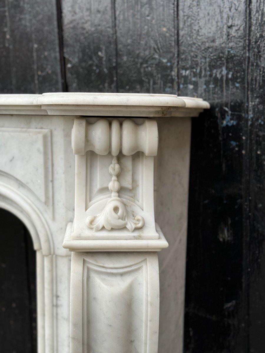 Regency Style Fireplace In White Carrara Marble, Circa 1880 For Sale 4