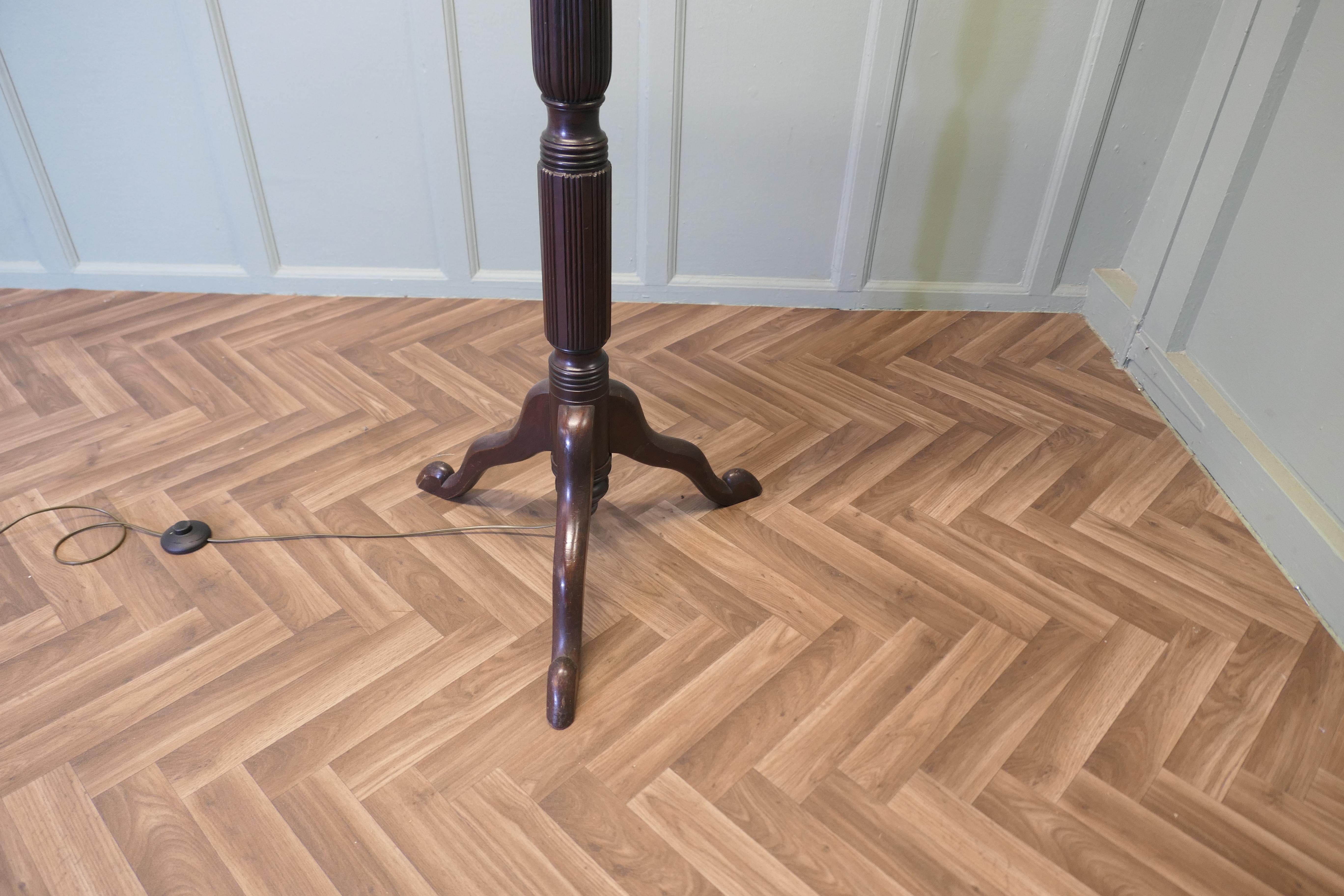 Neo-Regency Lampada da terra in stile Regency, lampada standard in vendita