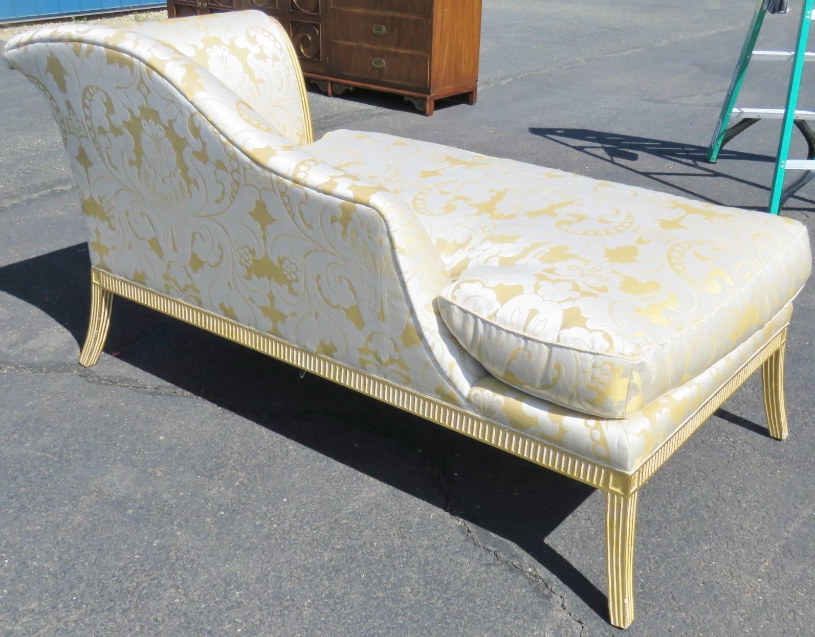 Regency Style Gilt Painted Recamier In Good Condition In Swedesboro, NJ