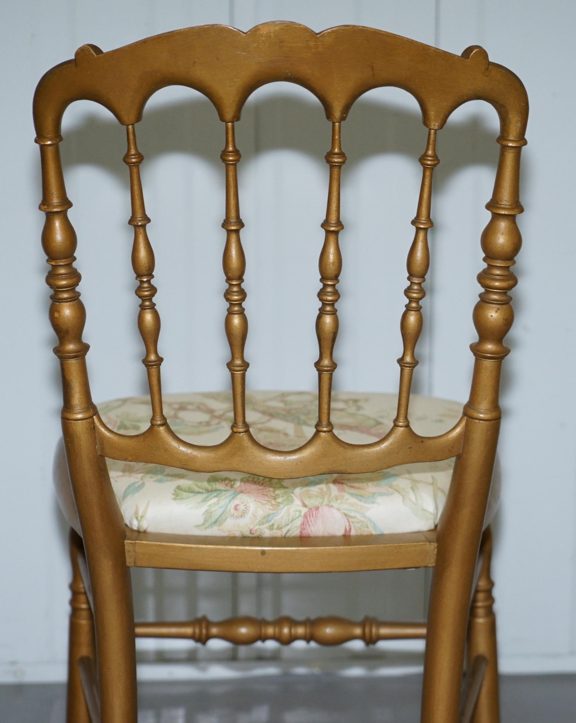 Regency Style Gold Giltwood Spindle Chair circa 1900 Ornate Bird Upholstery For Sale 7
