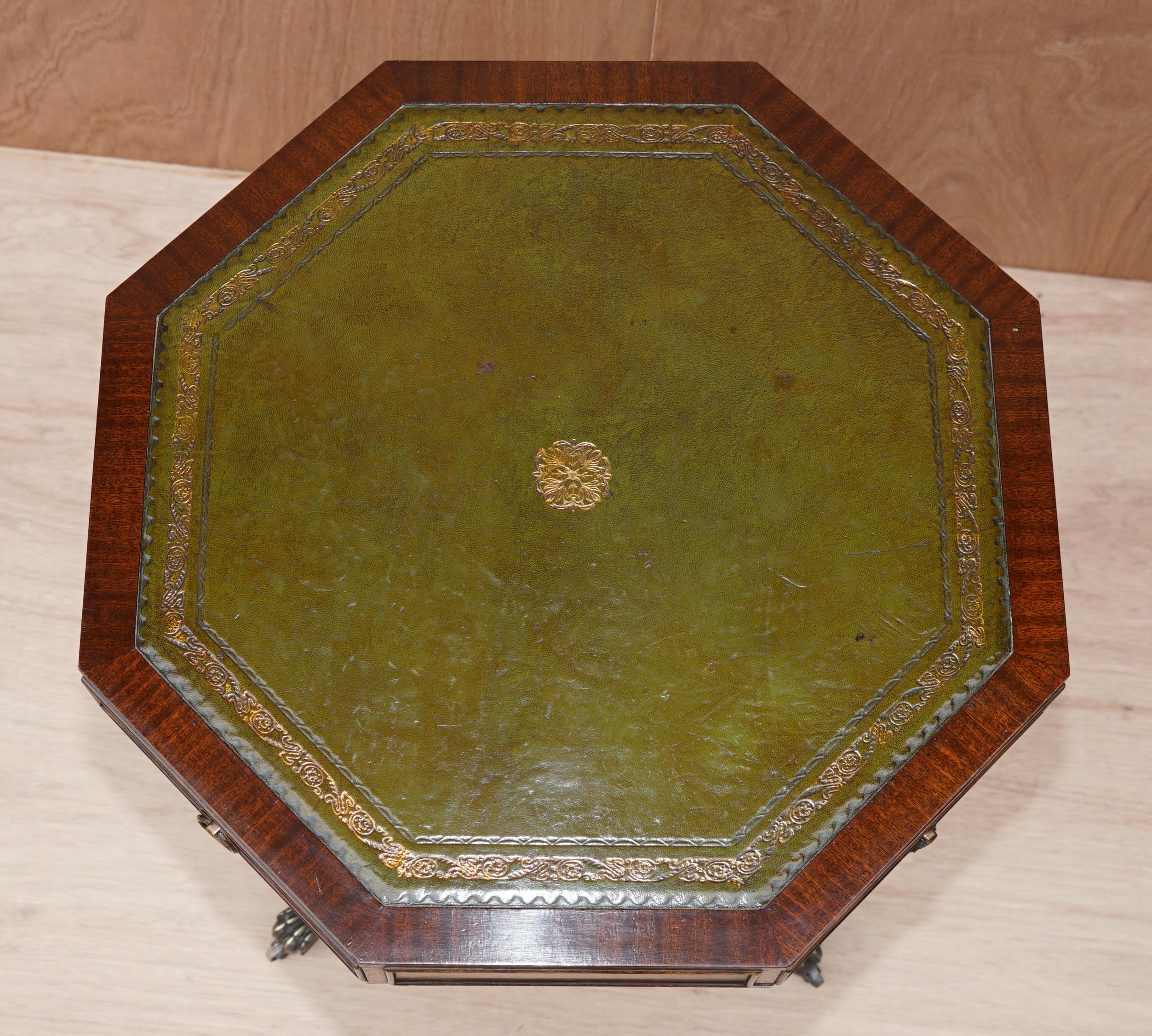 Regency Style Hardwood Green Leather Side End Lamp Wine Drum Table with Drawers In Good Condition In West Sussex, Pulborough
