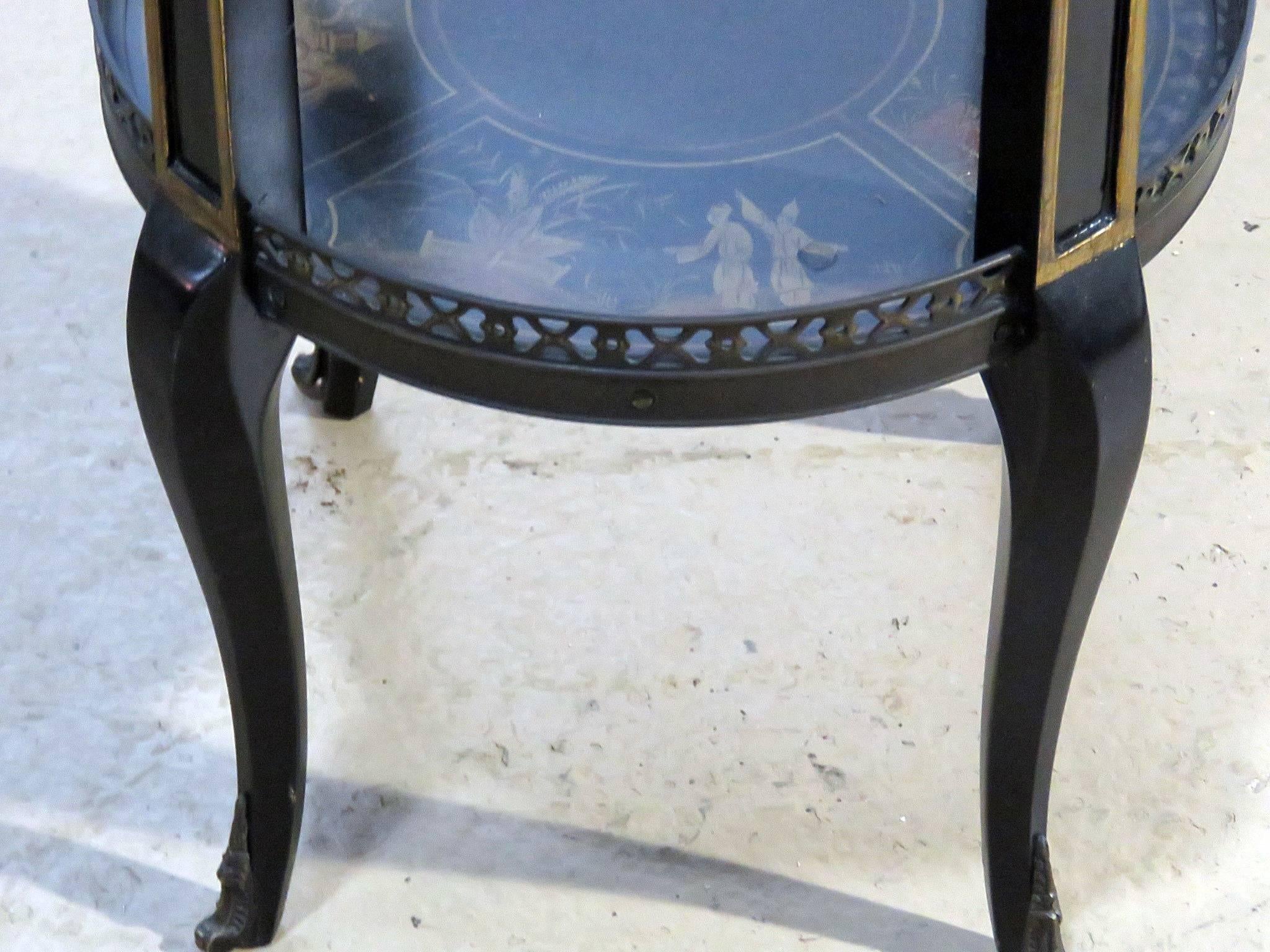 Regency style inlaid gueridon with one drawer.