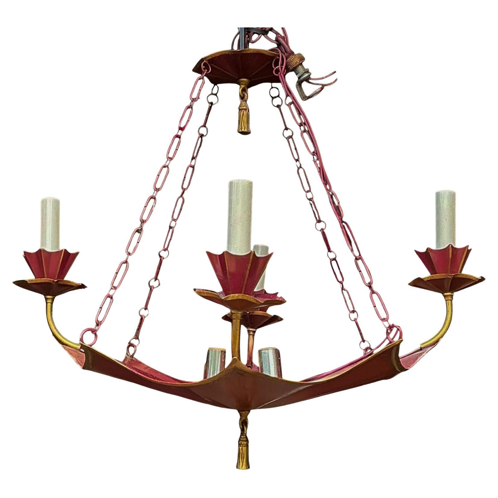 Lampadario a 4 bracci con pagoda rossa e nappe dorate in stile Regency - 6 luci in vendita