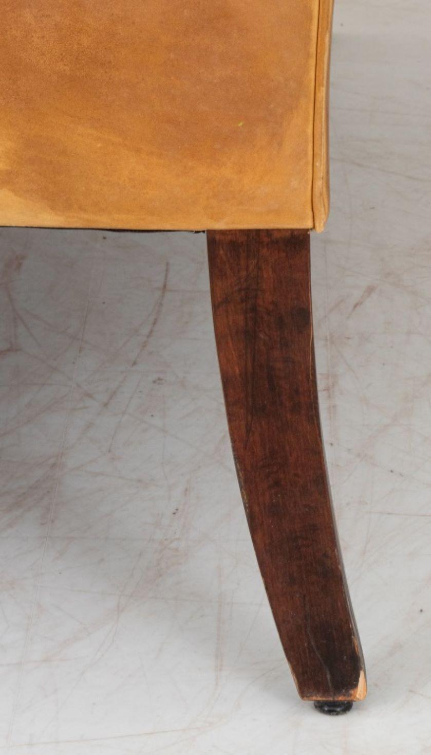 20ième siècle Canapé en cuir Upholstering Style Regency en vente