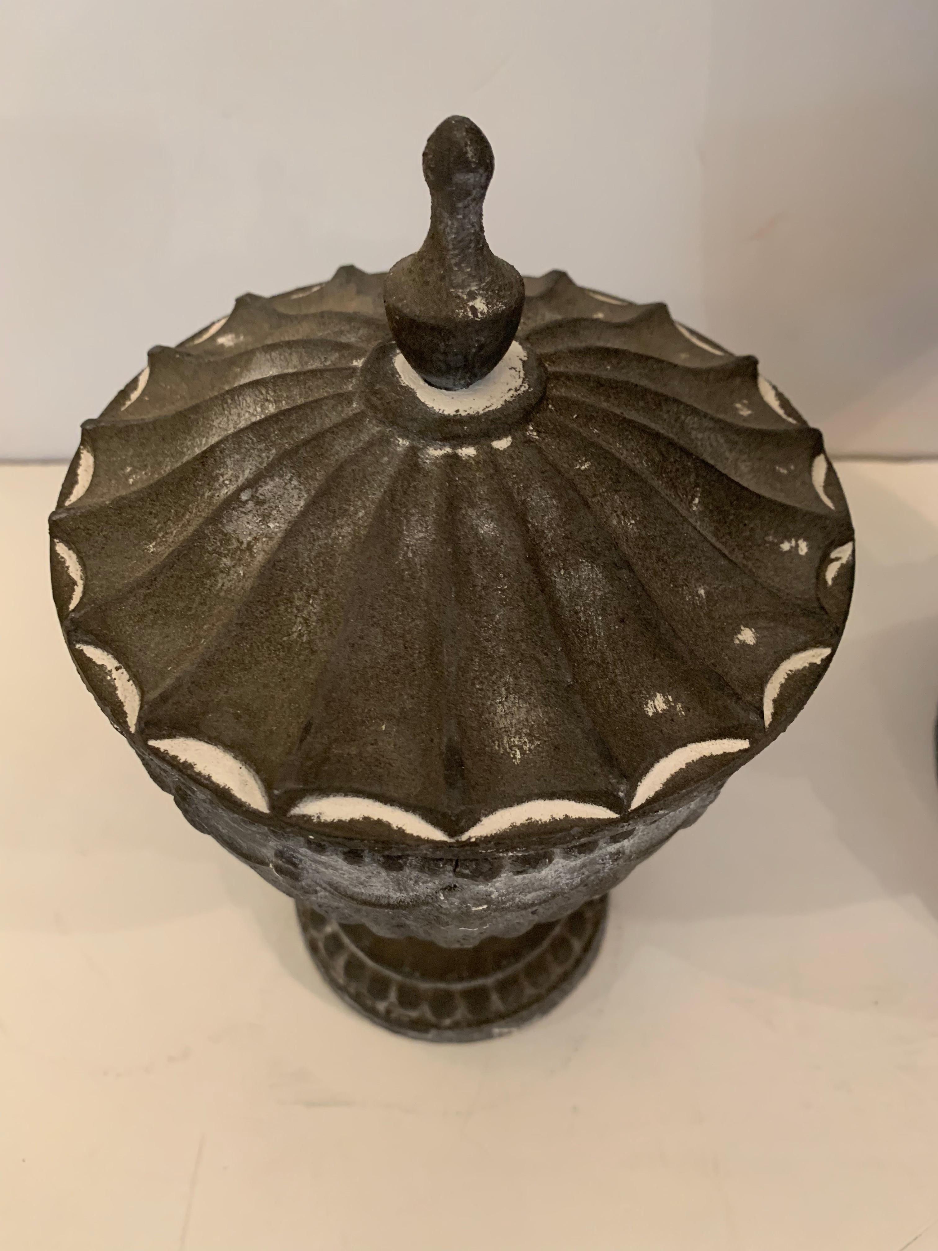 garden urn with lid