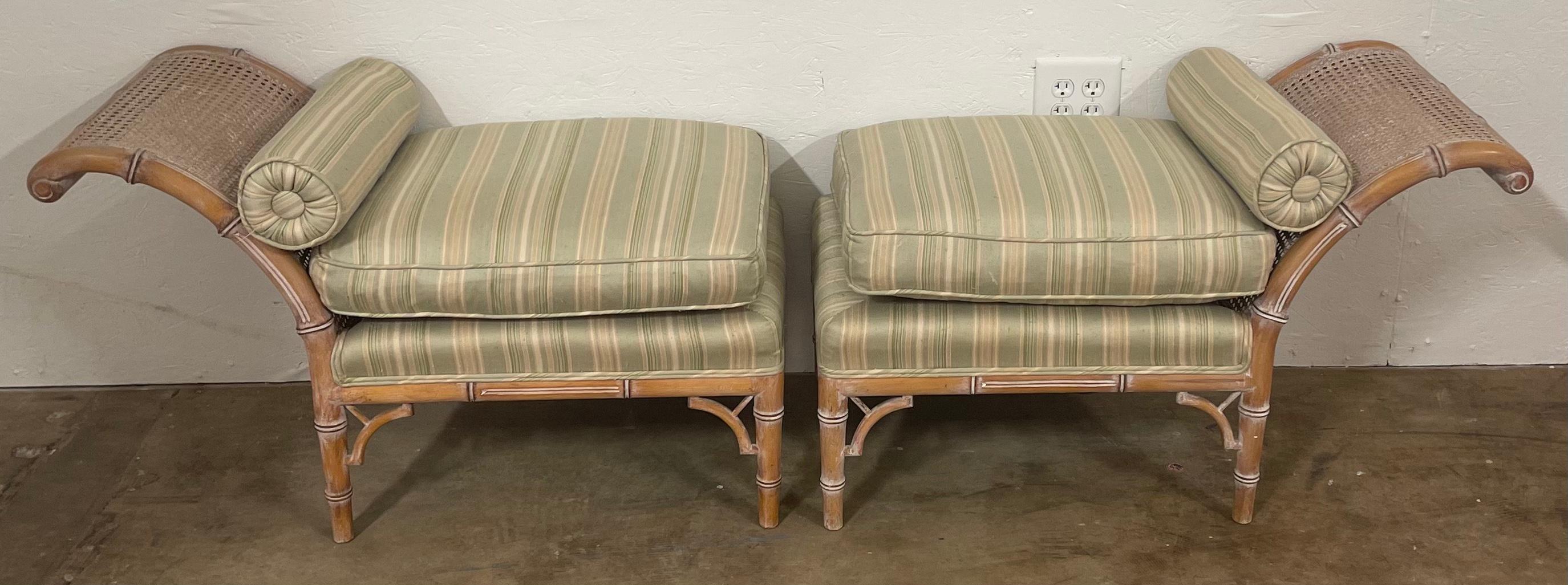 Bench oder Chaise aus Kunstbambus in Seide im Regency-Stil im Zustand „Gut“ im Angebot in Kennesaw, GA