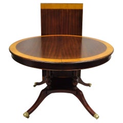 Tavolo da pranzo allungabile ovale a fasce rotonde in stile Regency da 48" con anta