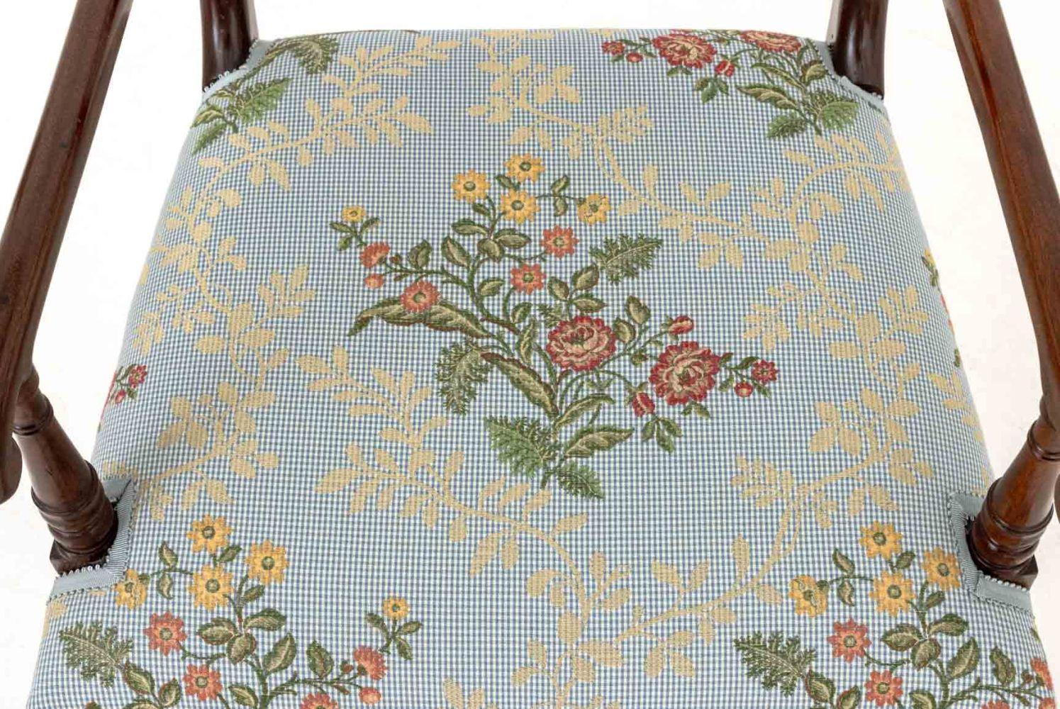 Regency Style Mahogany Armchair Transformado en venta