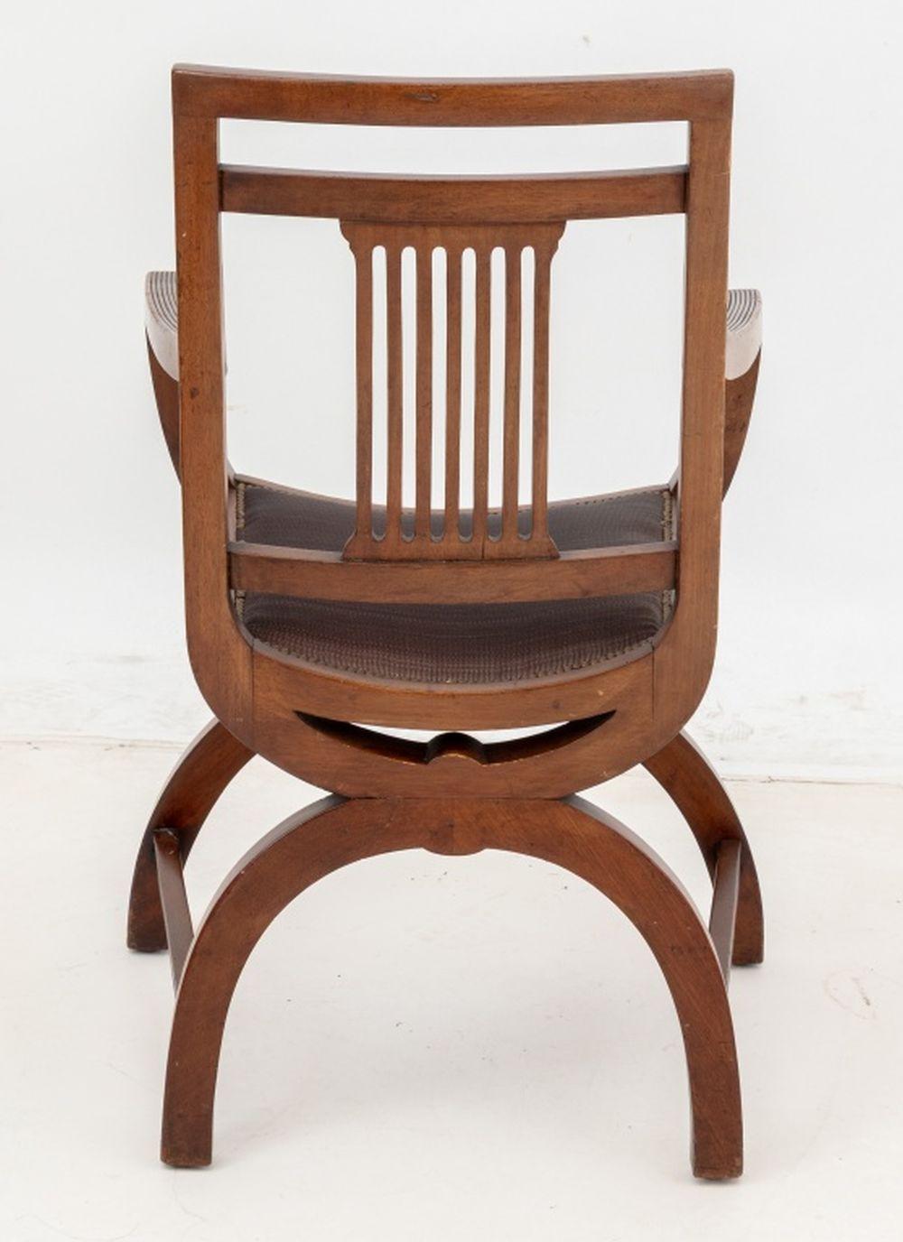 Regency Style Mahogany Armchair (19. Jahrhundert) im Angebot