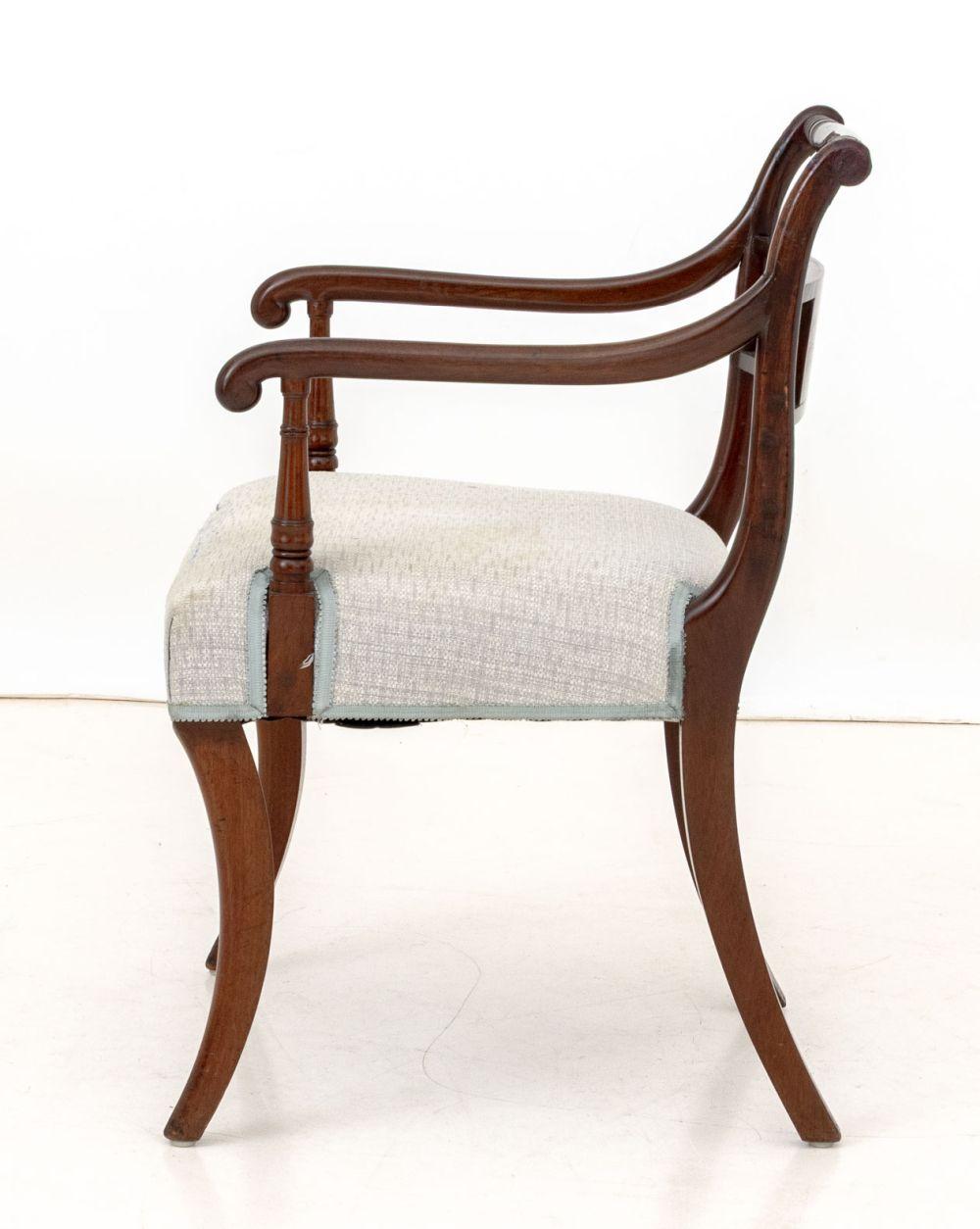 Regency Style Mahogany Armchair en Bueno estado para la venta en Astoria, NY