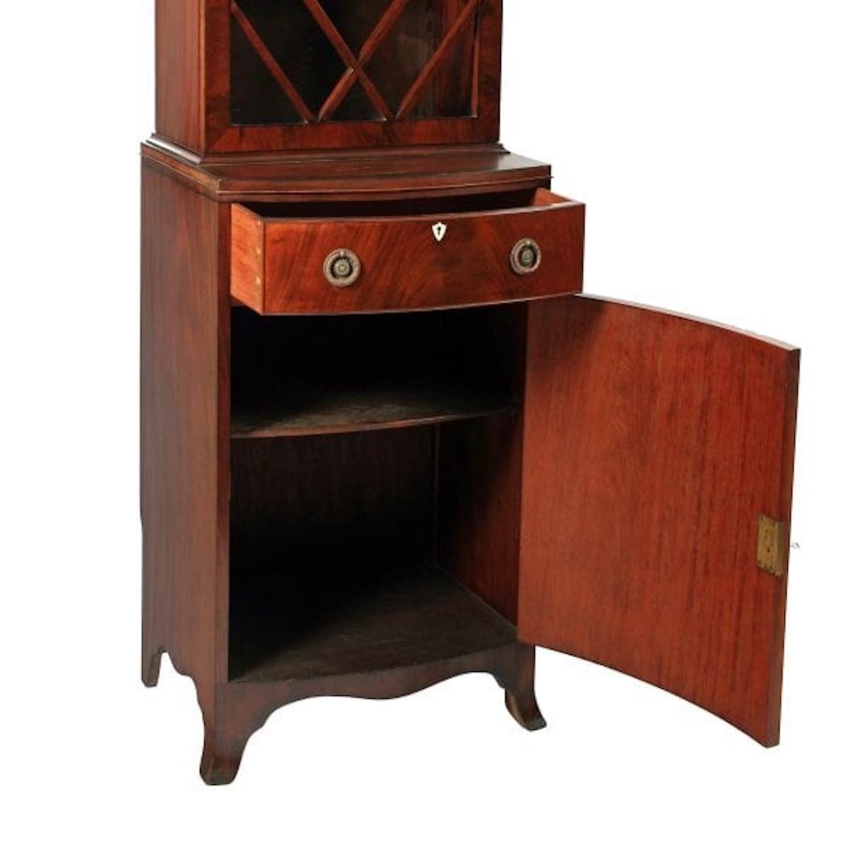 Regency Style Mahogany Bookcase, Early 20th Century In Excellent Condition For Sale In Southall, GB