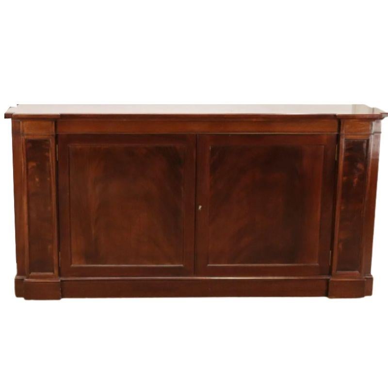 Regency Style Mahogany Cabinet In Good Condition For Sale In Locust Valley, NY