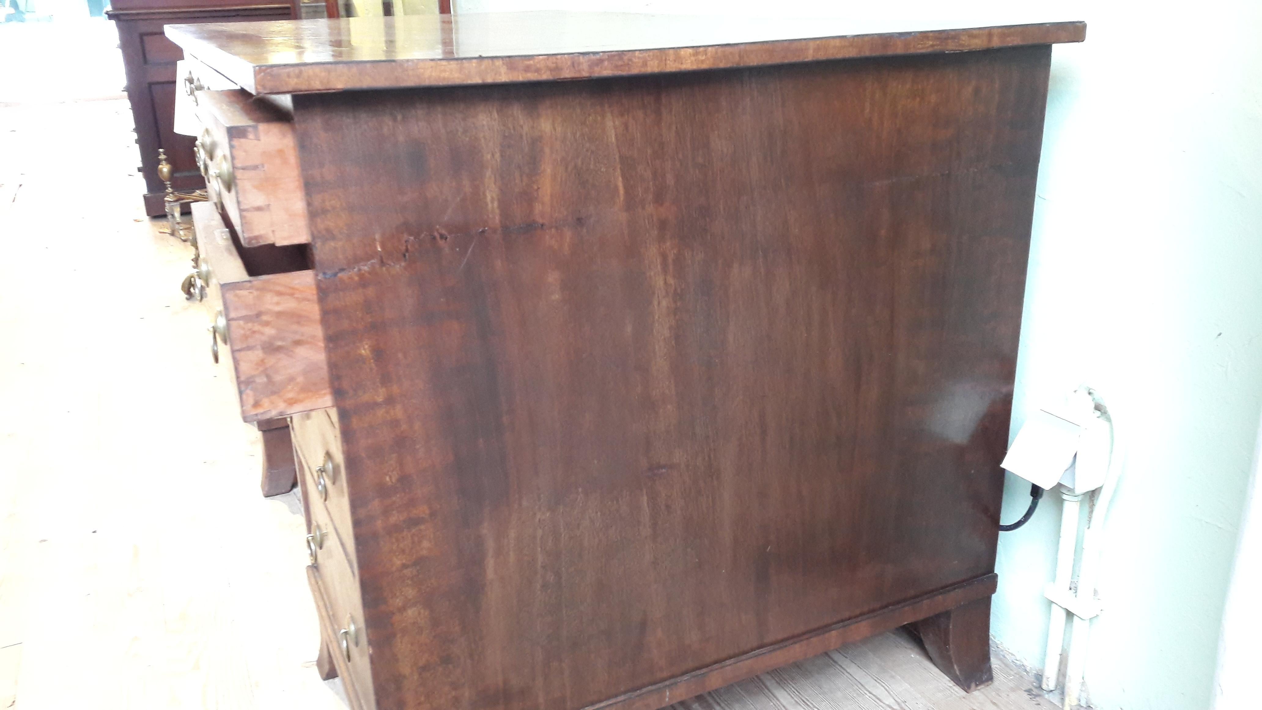 Polished Regency Style Mahogany Desk For Sale