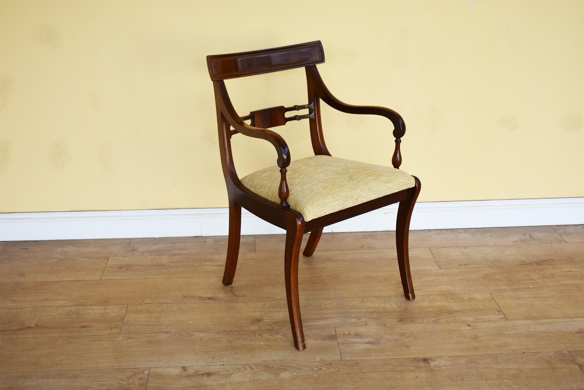 English Regency Style Mahogany Dining Table and 8 Dining Chairs