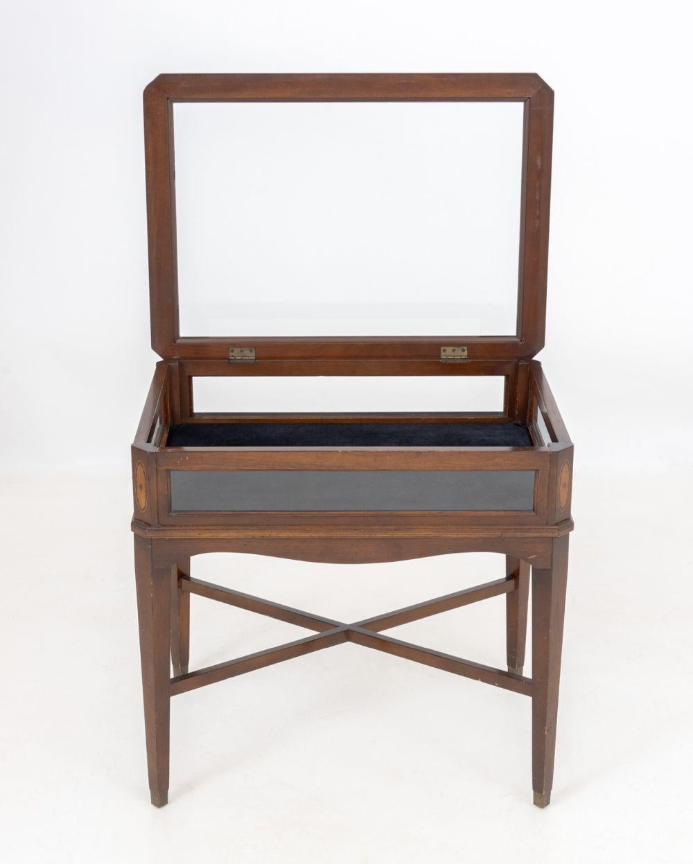 20th Century Regency Style Mahogany Display Table For Sale