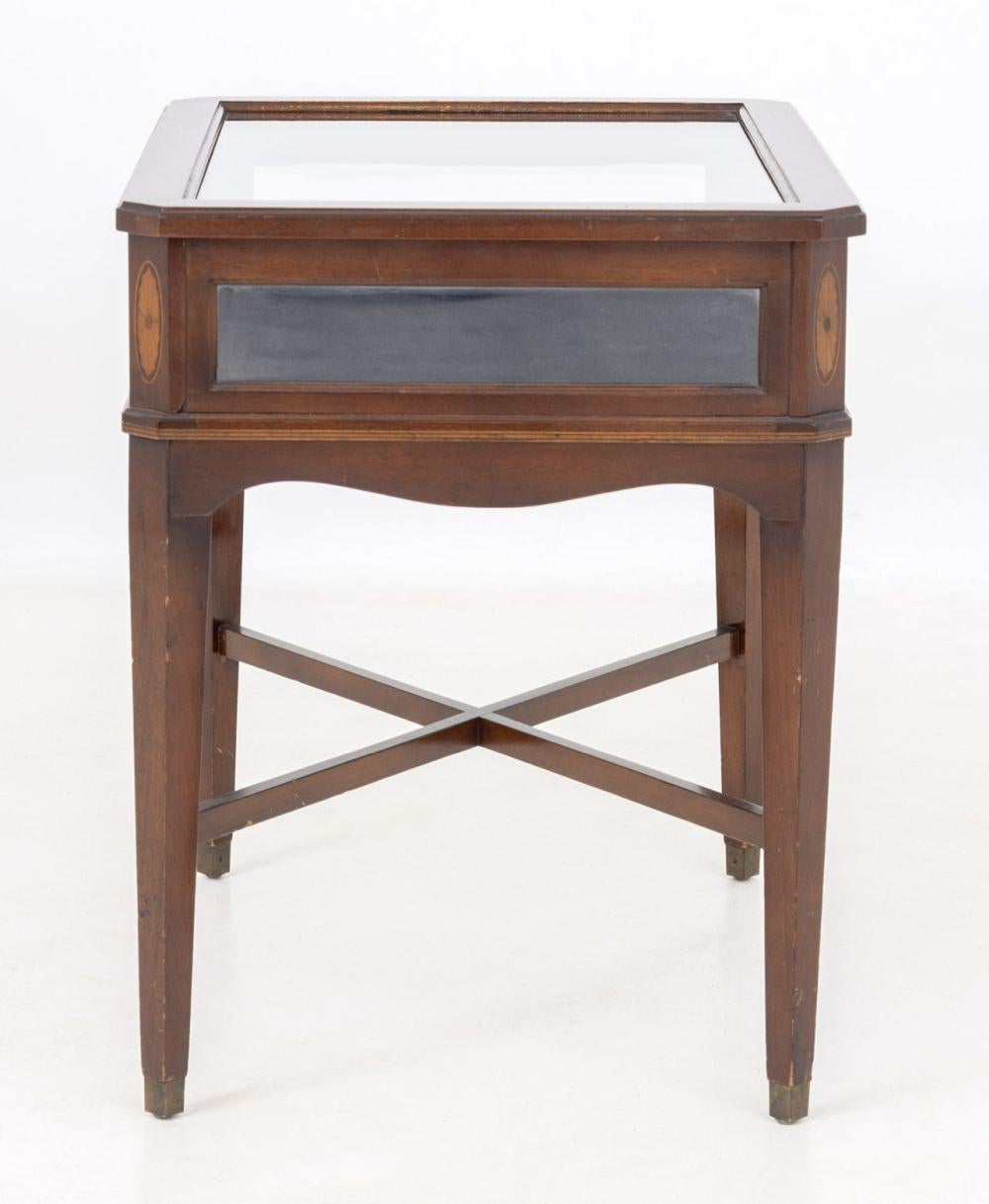 Regency Style Mahogany Display Table For Sale 1