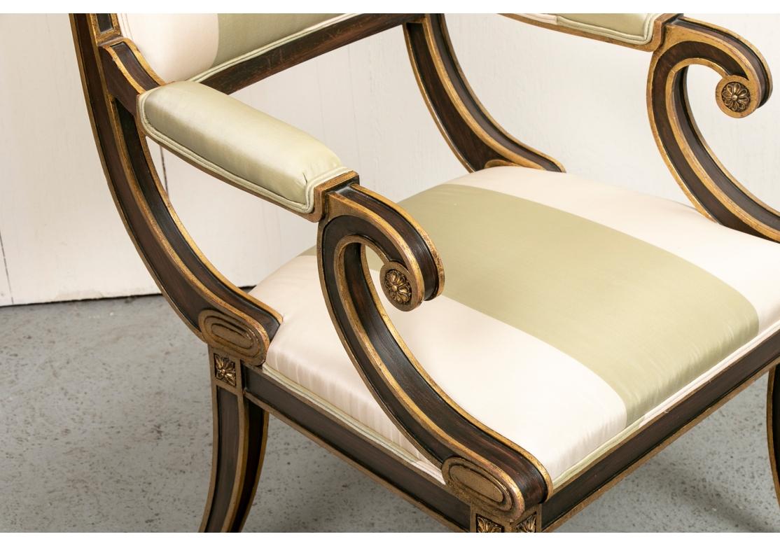 Regency-Stil Mahagoni vergoldet verziert Sessel (Neoklassisch) im Angebot
