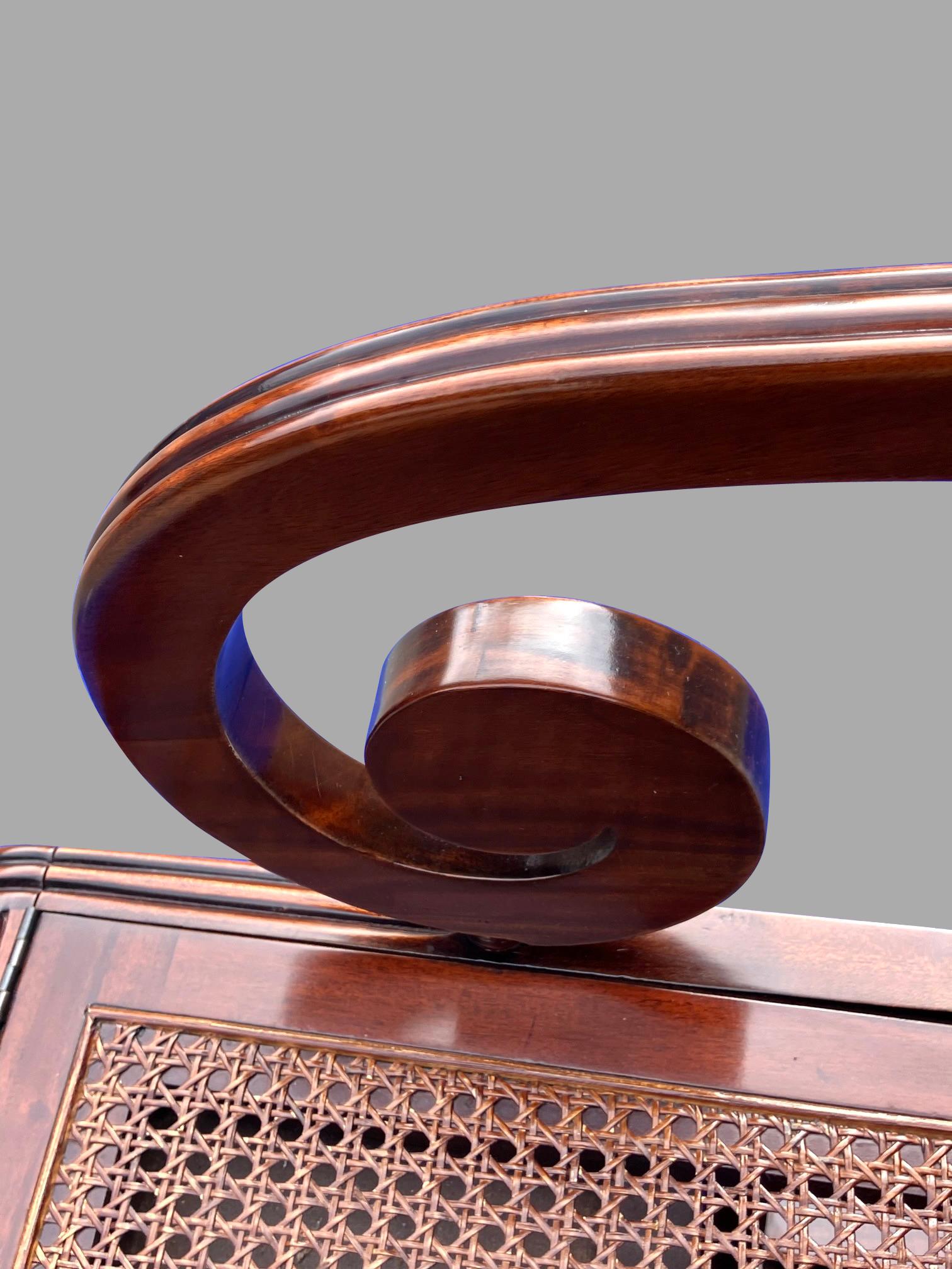 Sedia da biblioteca metamorfica in stile Regency in mogano con quattro gradini rivestiti in pelle in vendita 7