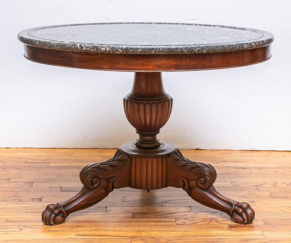 Regency Style Mahogany Pedestal Table In Good Condition In New York, NY