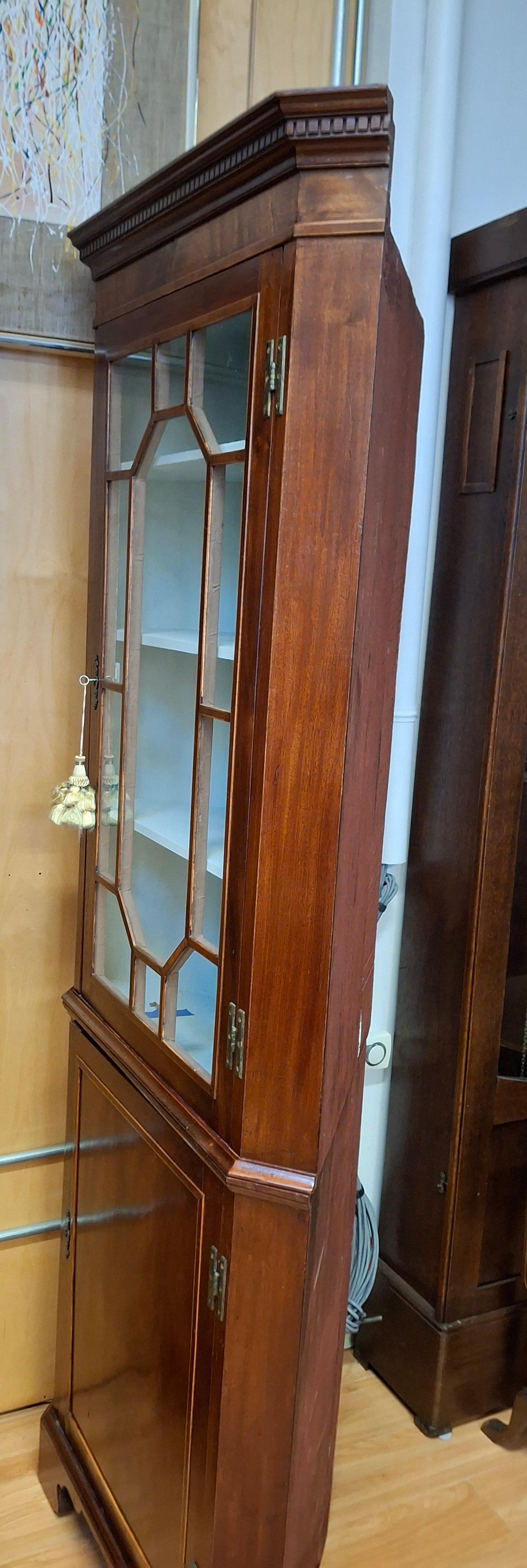 Regency Style Mahogany String Inlay Corner Cabinet For Sale 2