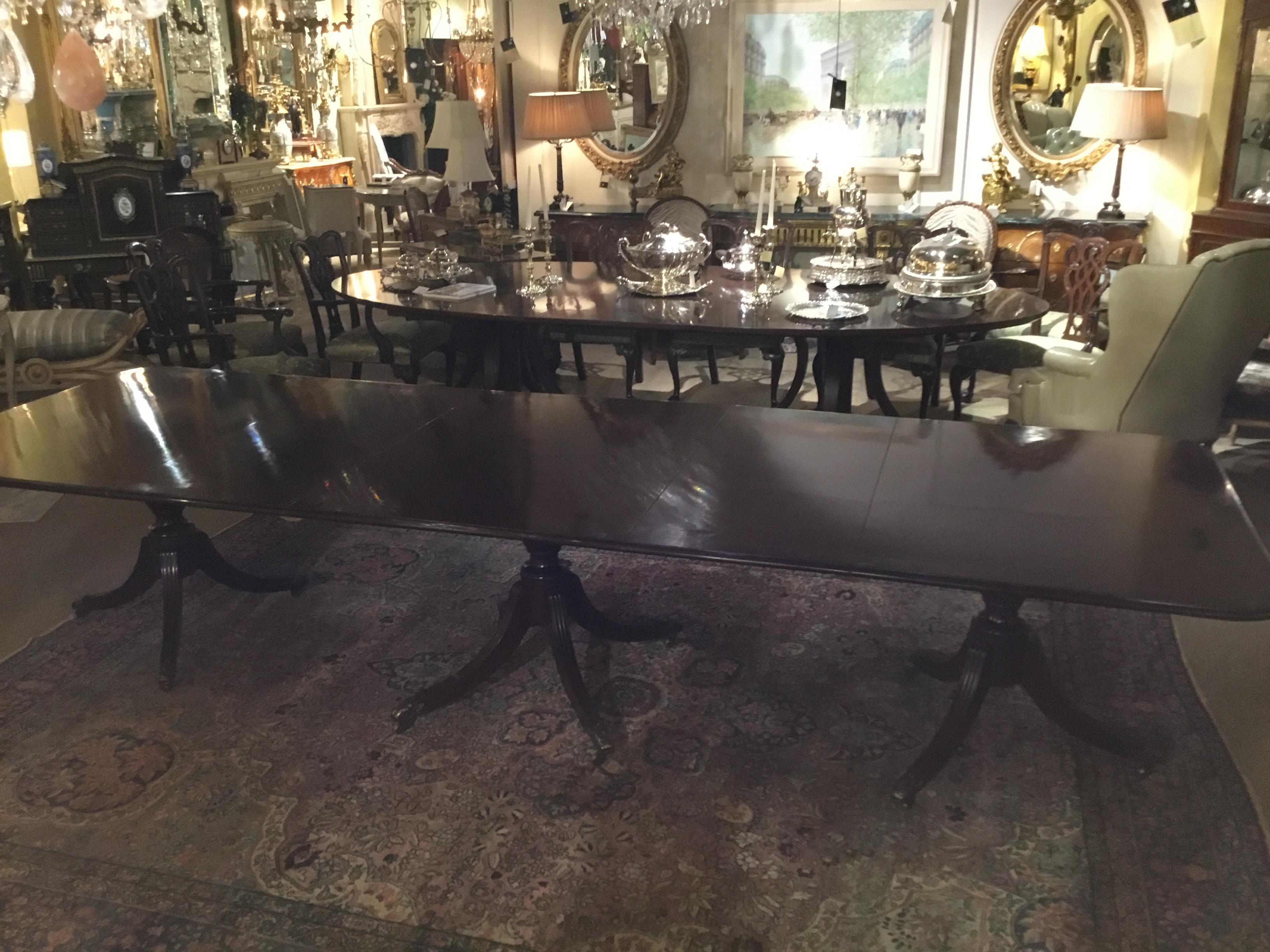 Regency-Style Mahogany Triple Pedestal Banquet Table, circa 1920 5