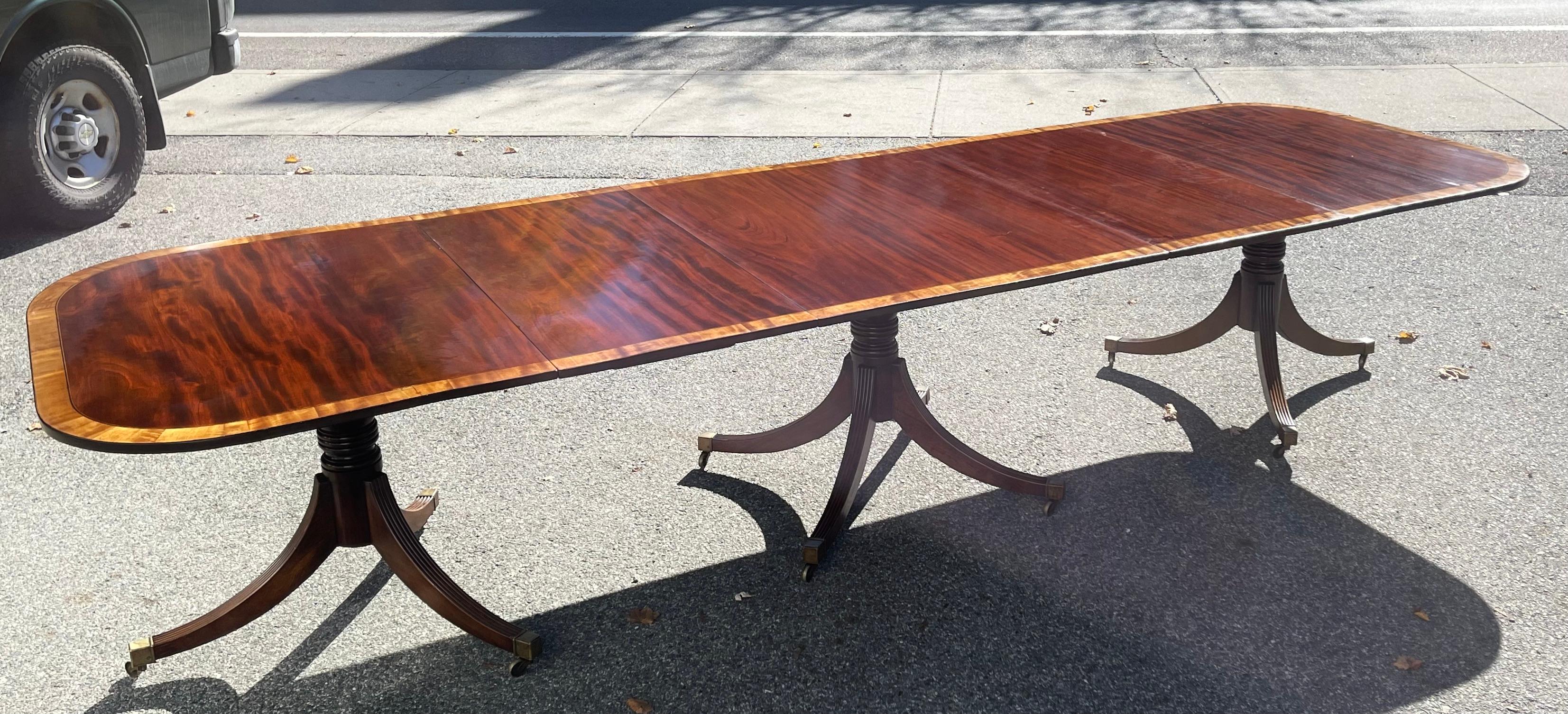 20th Century Regency Style Mahogany Triple Pedestal Dining Table with Satinwood Banding