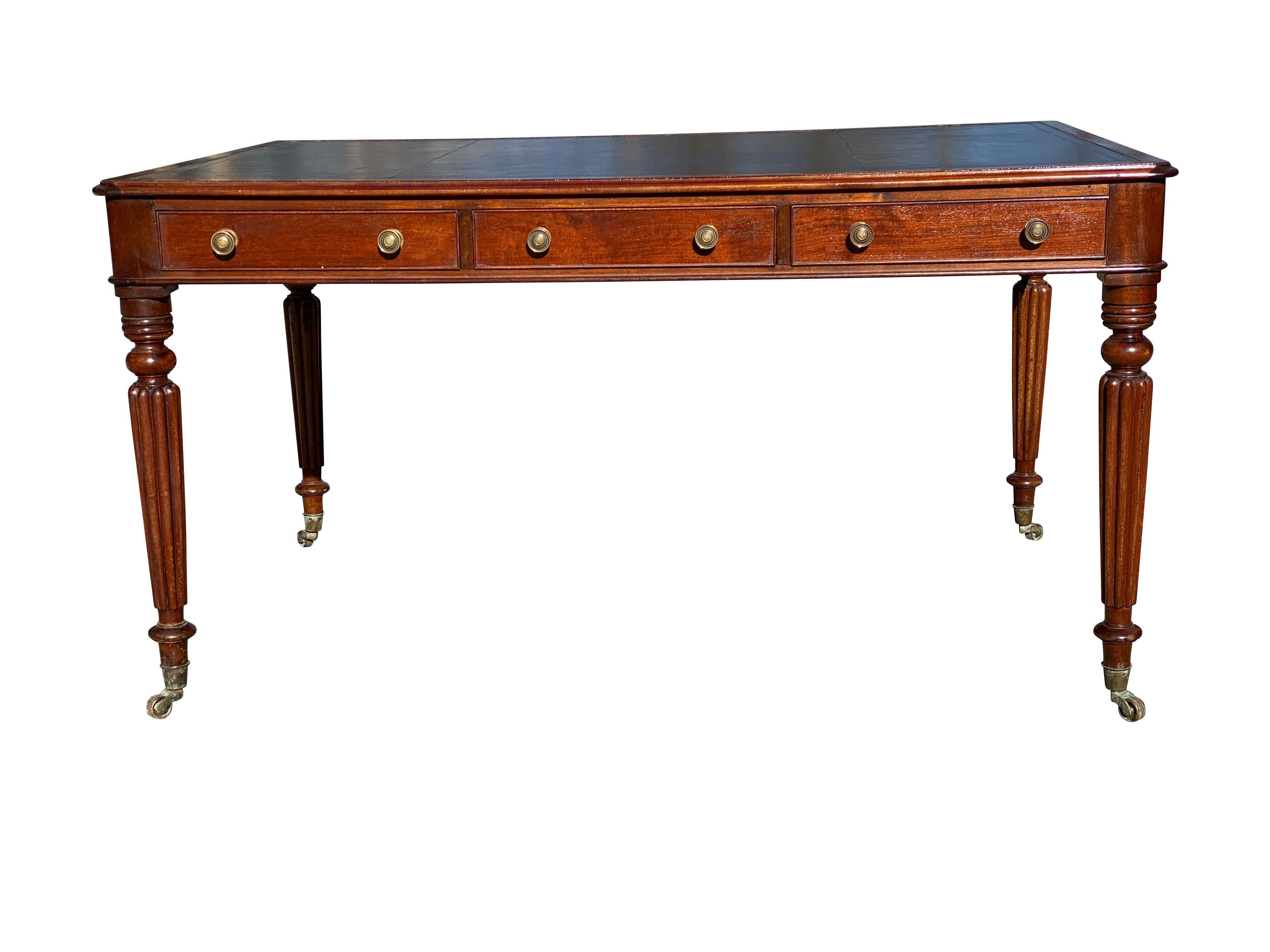 Regency Style Mahogany Writing Table In Good Condition In Essex, MA
