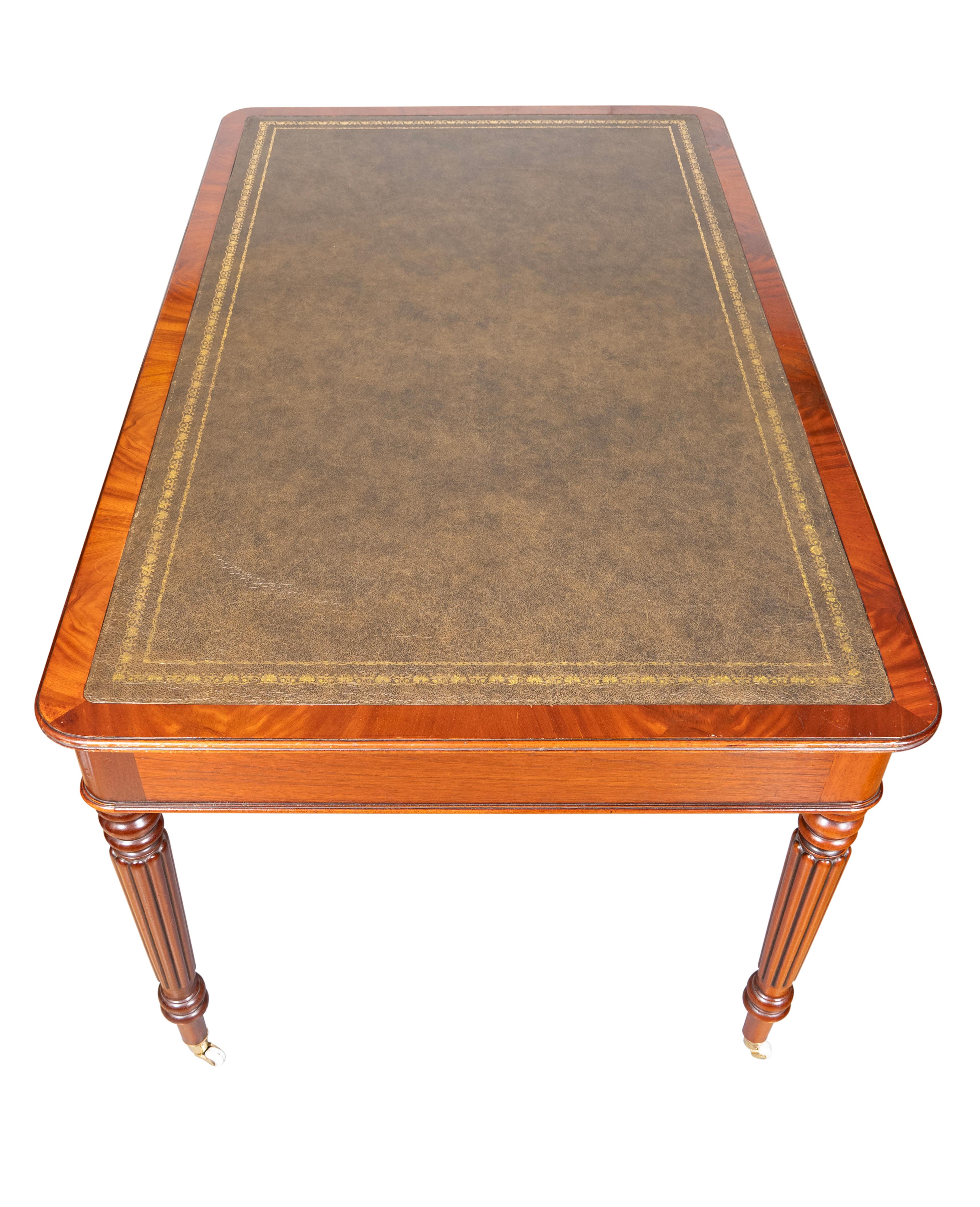 Regency Style Mahogany Writing Table en vente 3