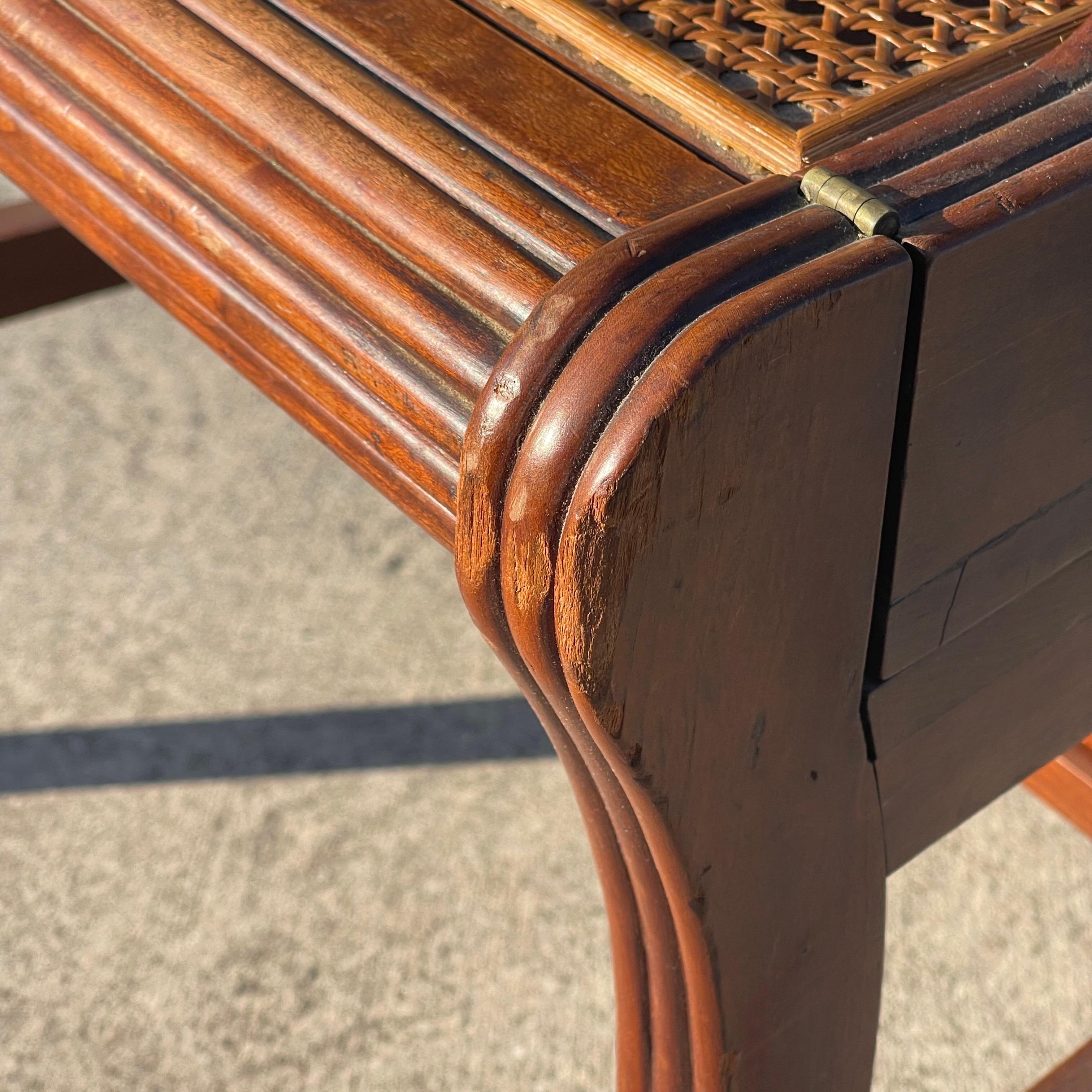 Chaise de bibliothèque à siège en rotin métamorphique de style Regency, marches, par Bittner, Louisville en vente 6