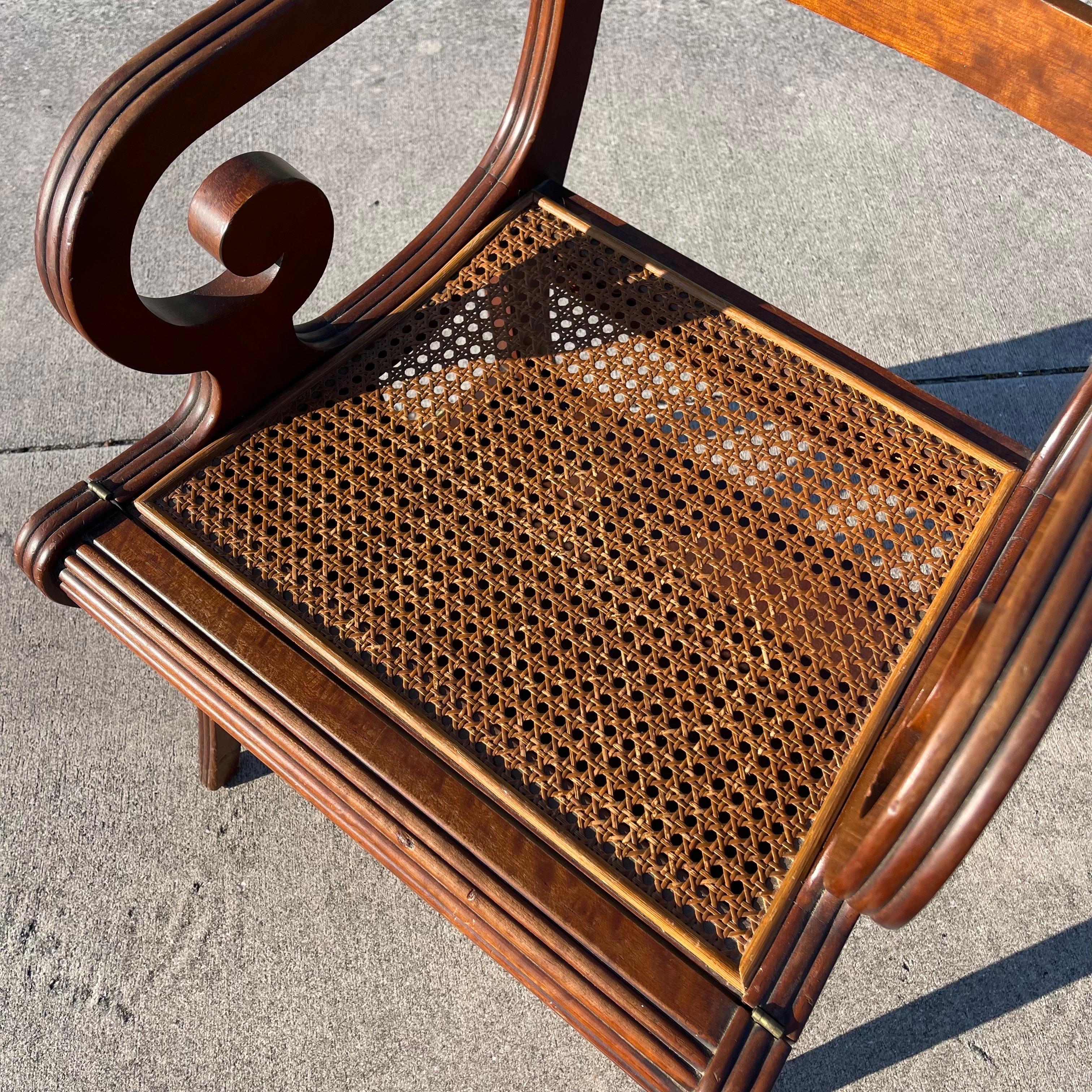 Chaise de bibliothèque à siège en rotin métamorphique de style Regency, marches, par Bittner, Louisville en vente 10