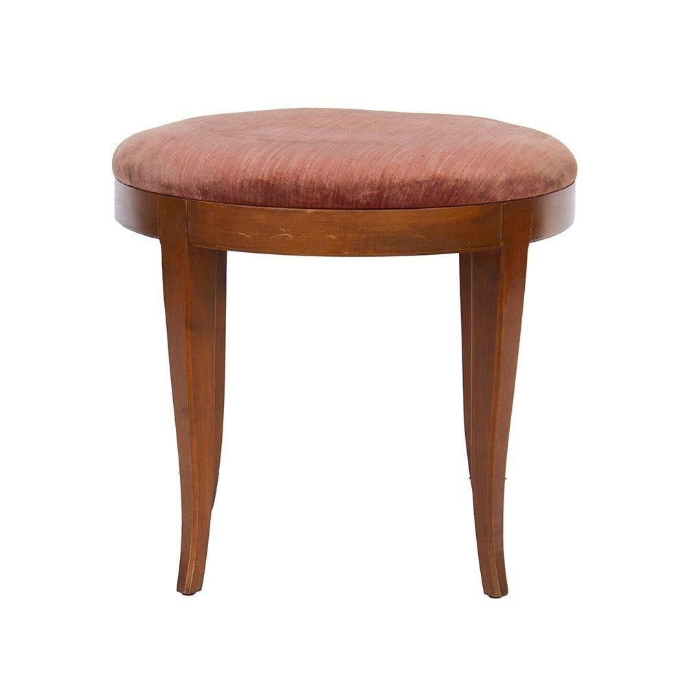 USA, 1950s
Regency style ottoman in walnut with Curving Legs. Style of T.H. Robsjohn-Gibbings pieces for Baker Furniture. Great occasional piece. No maker's marks remain.
CONDITION NOTES: Some scuffs and light marks to the walnut frame. Structurally